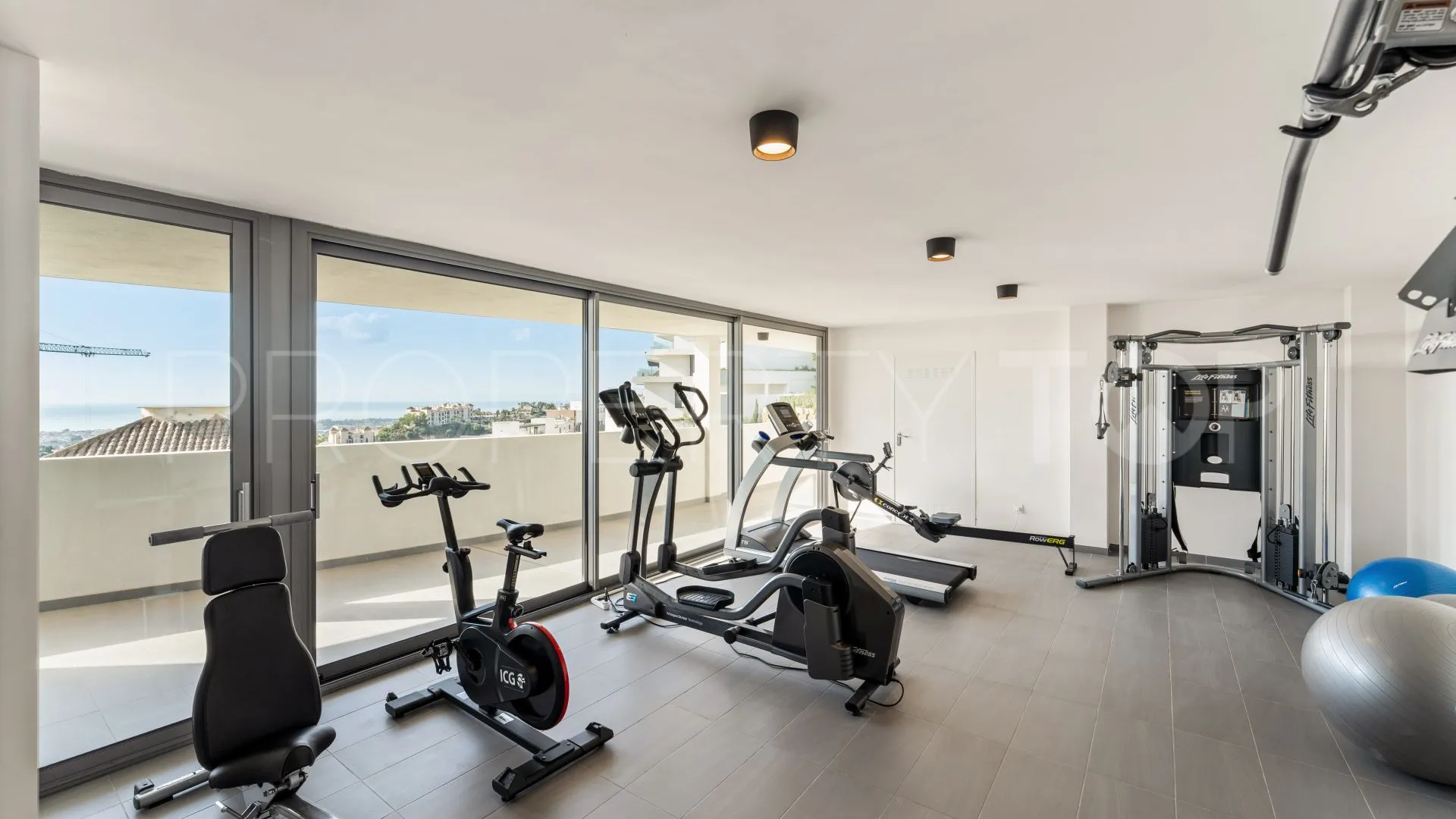 Marbella 3 bedrooms apartment for sale
