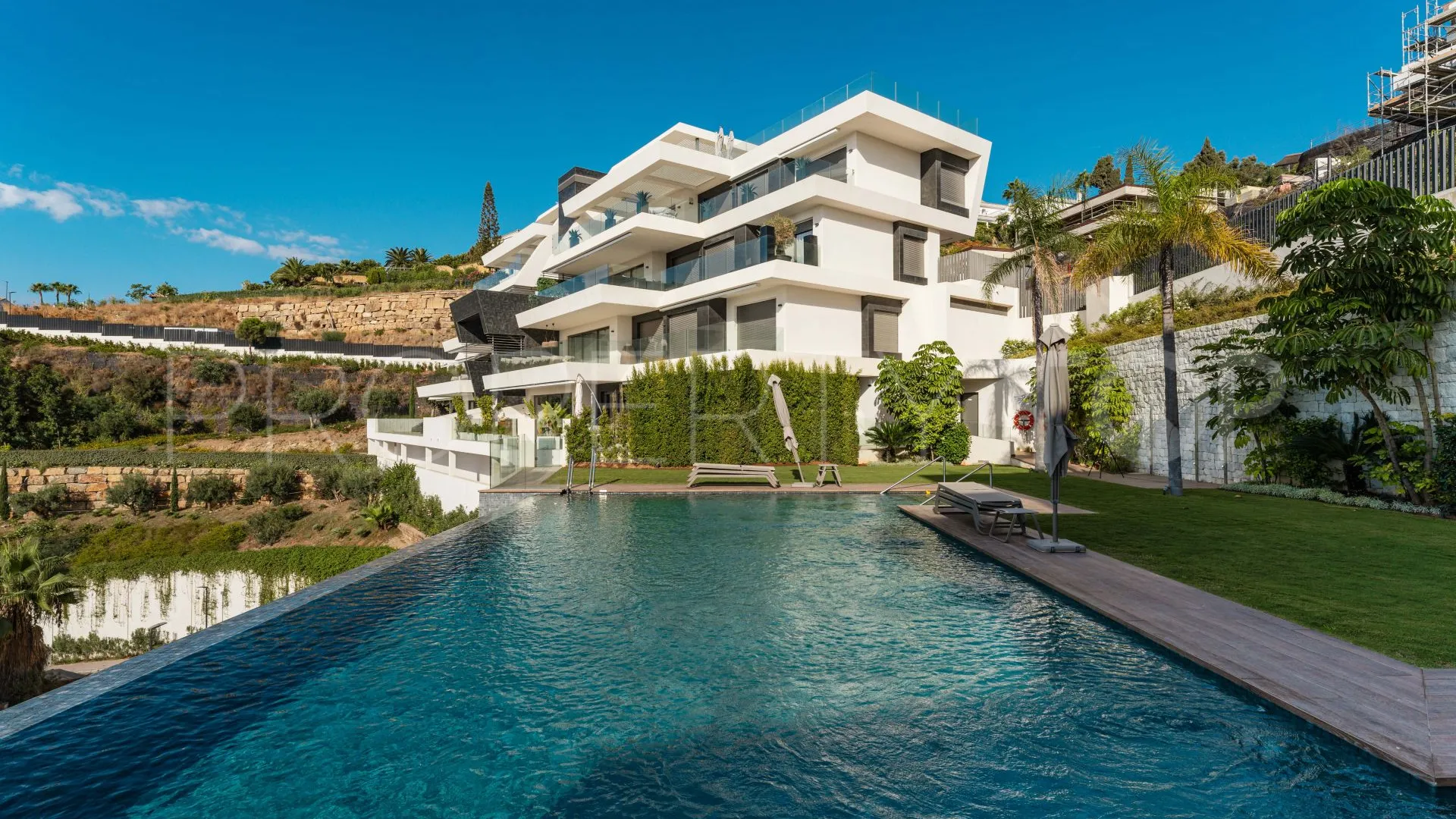 Marbella 3 bedrooms apartment for sale