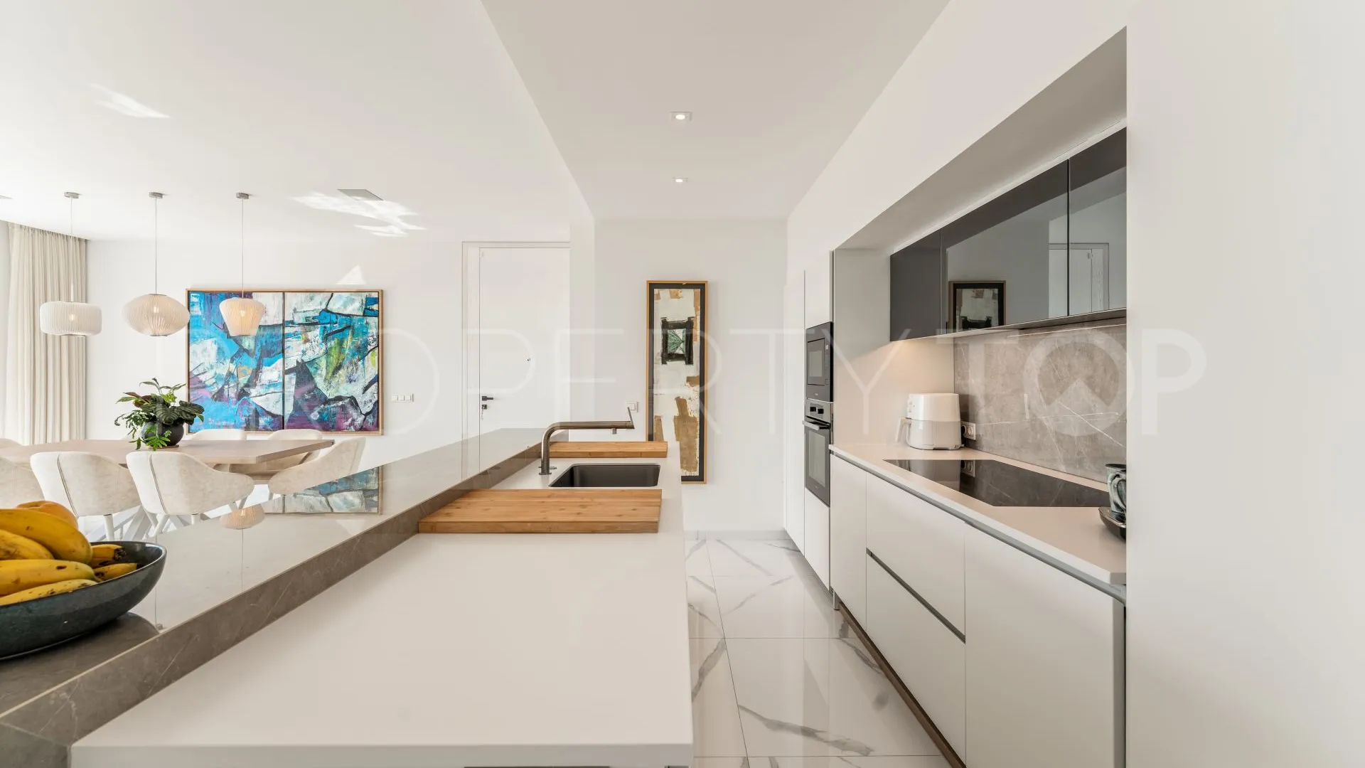 Marbella 3 bedrooms apartment for sale