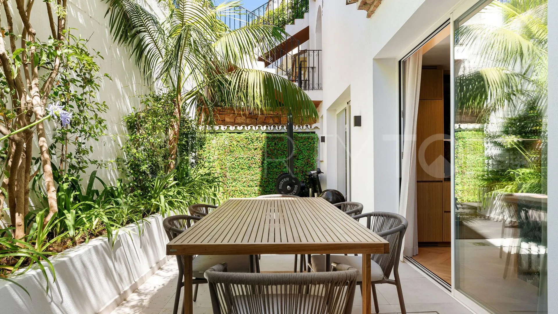 Comprar villa pareada en Marbella