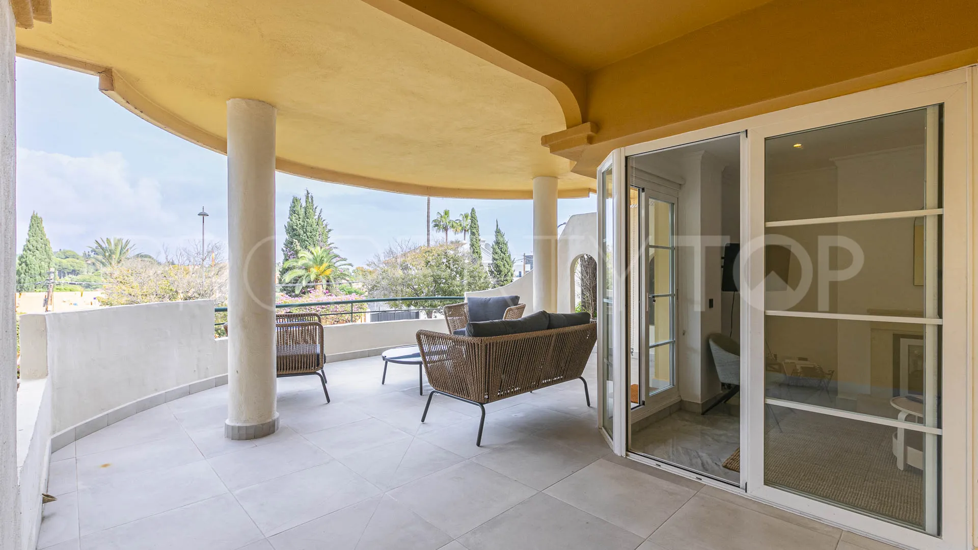 Apartment with 2 bedrooms for sale in Nueva Andalucia