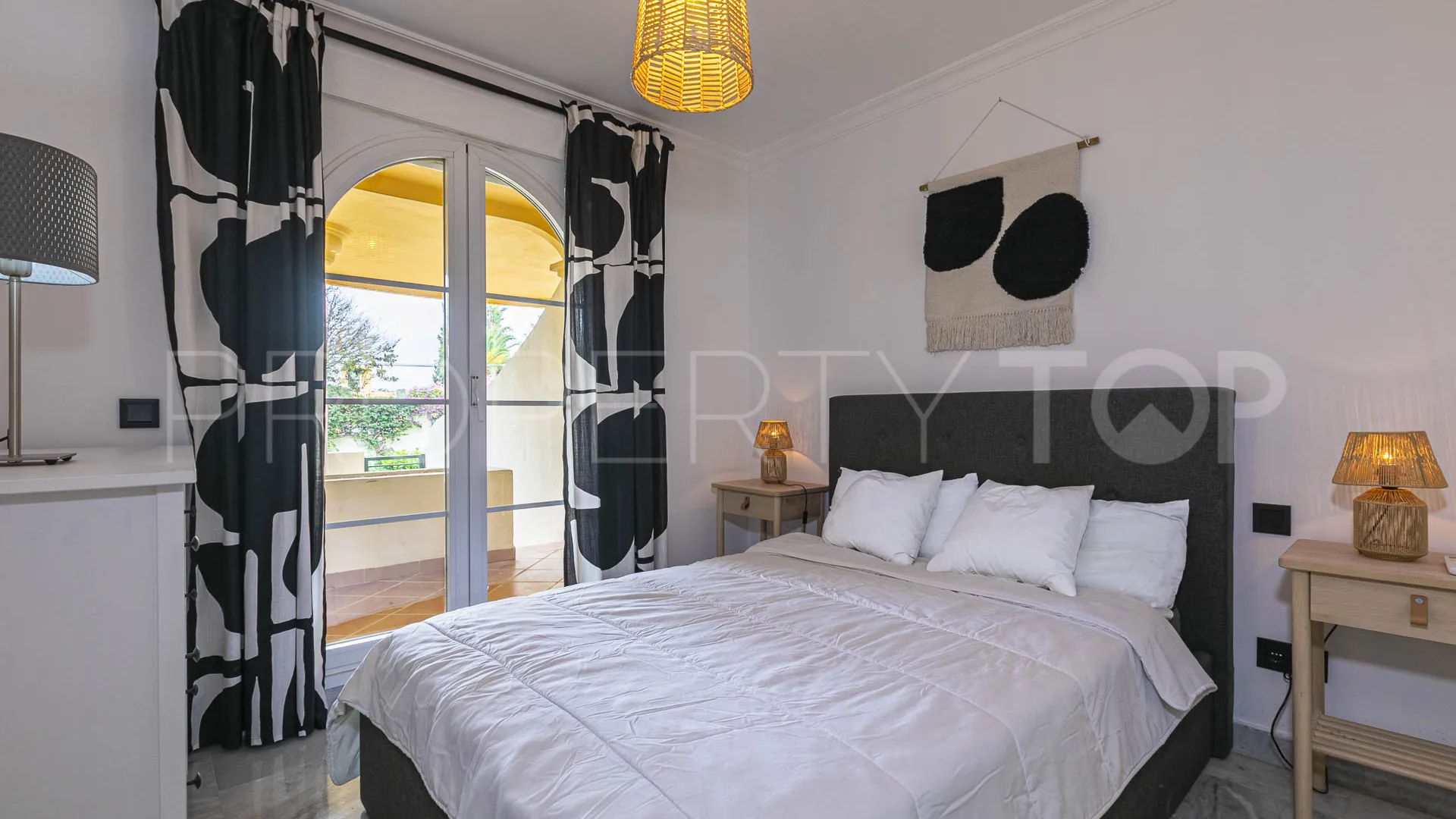 Apartment with 2 bedrooms for sale in Nueva Andalucia