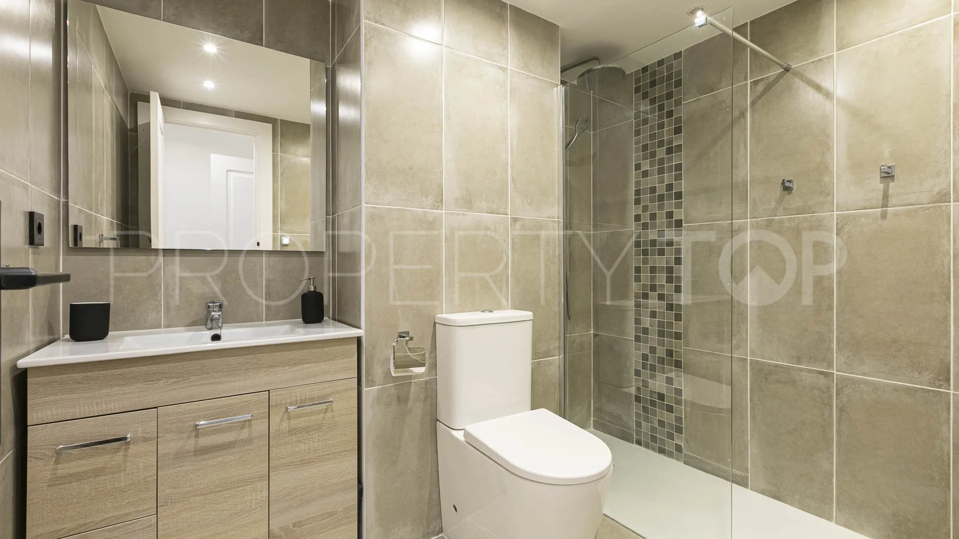 Apartment with 2 bedrooms for sale in Nueva Andalucia