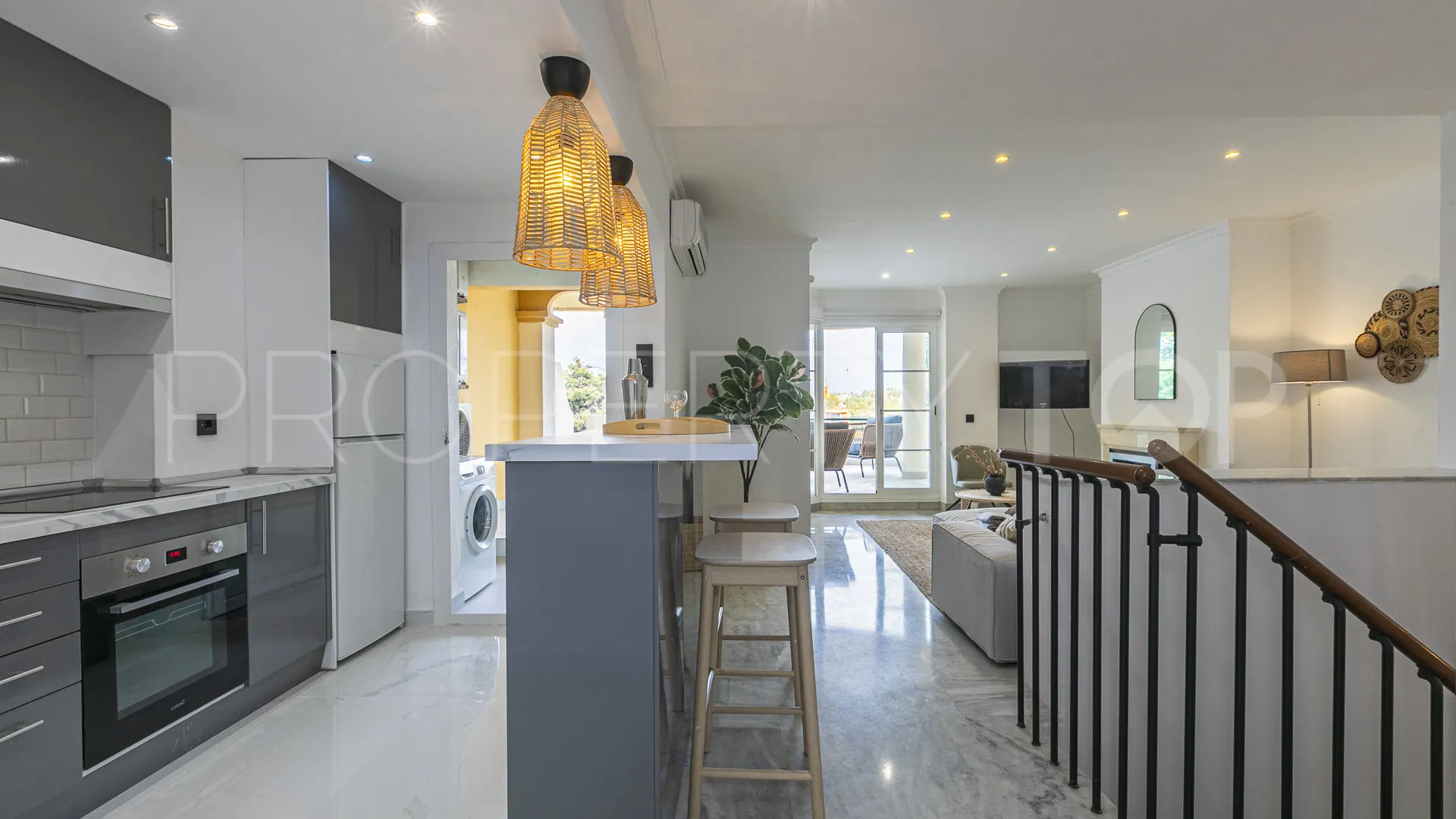 Apartment with 2 bedrooms for sale in Nueva Andalucia