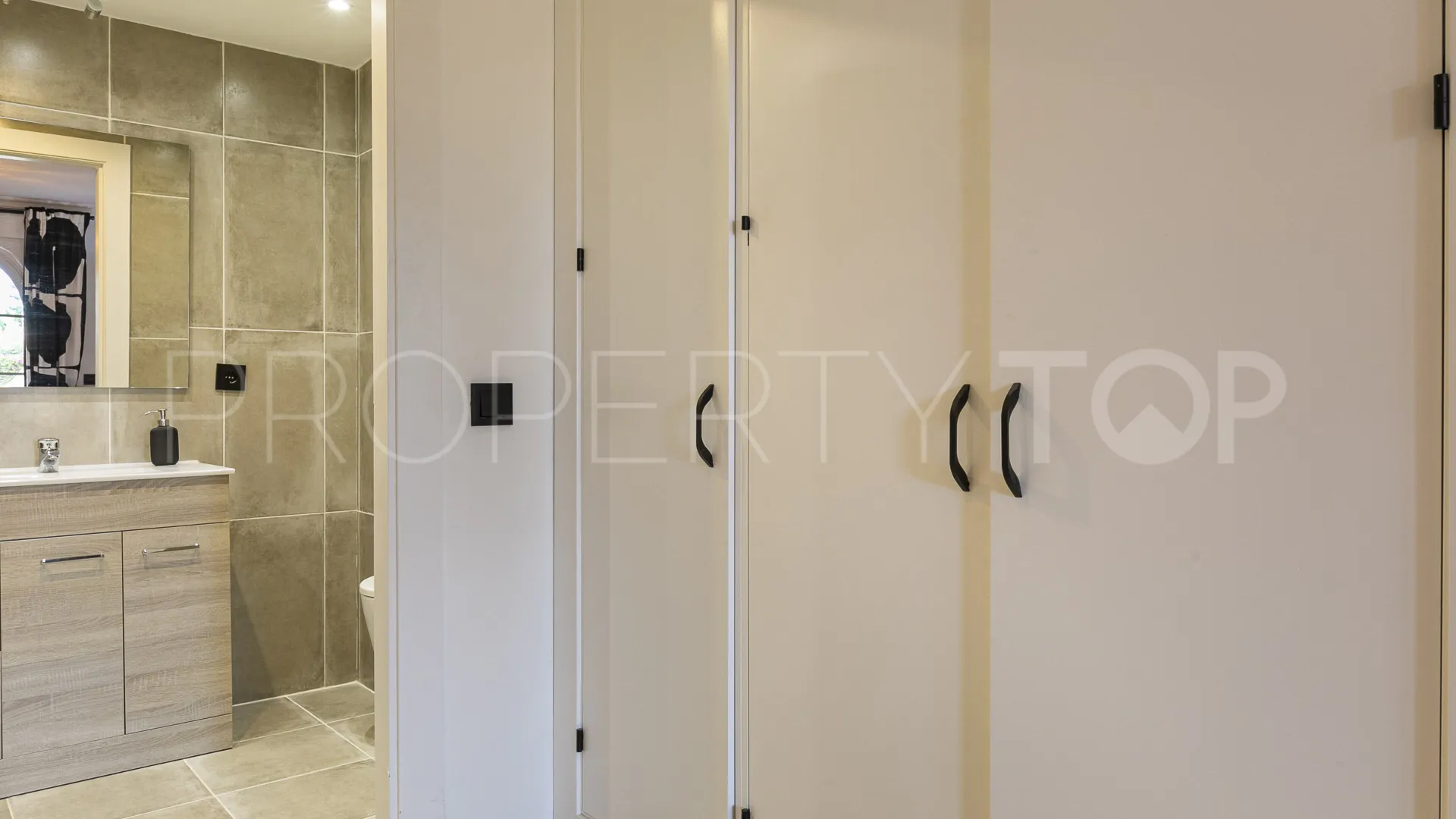 Apartment with 2 bedrooms for sale in Nueva Andalucia