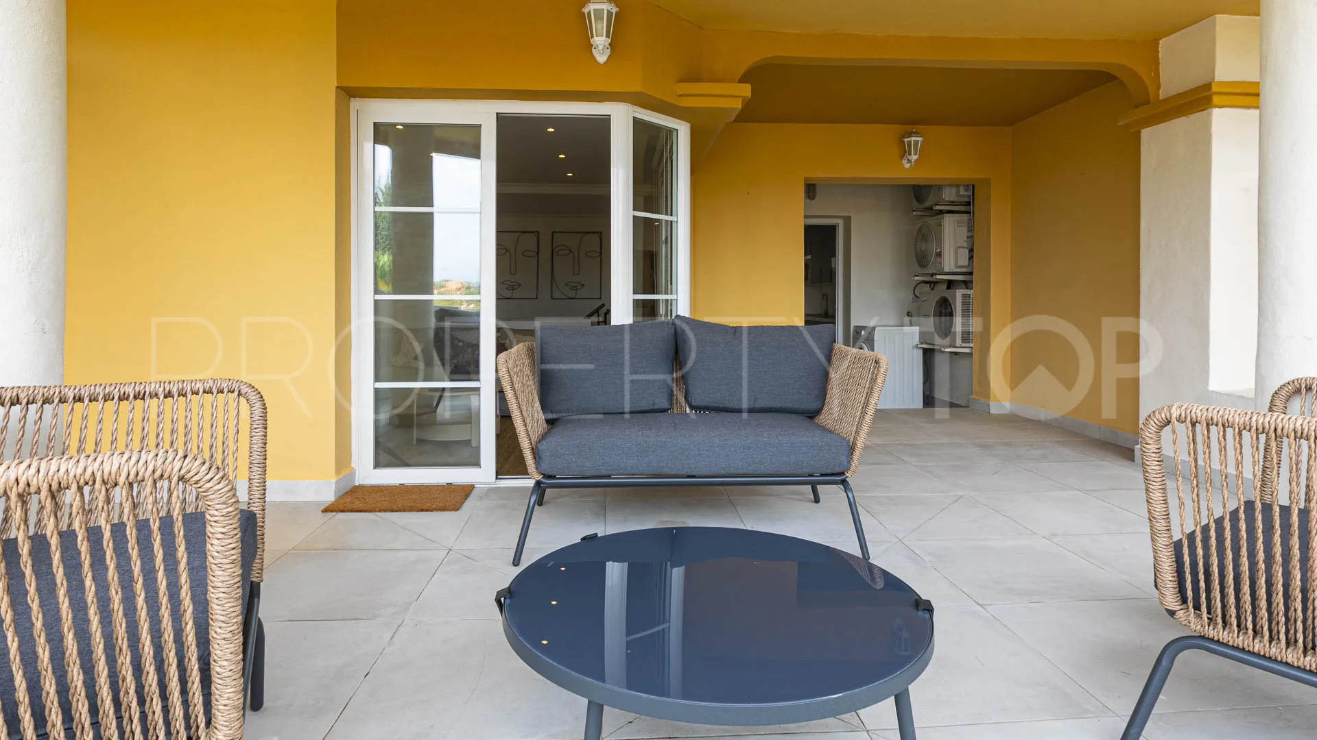Apartment with 2 bedrooms for sale in Nueva Andalucia