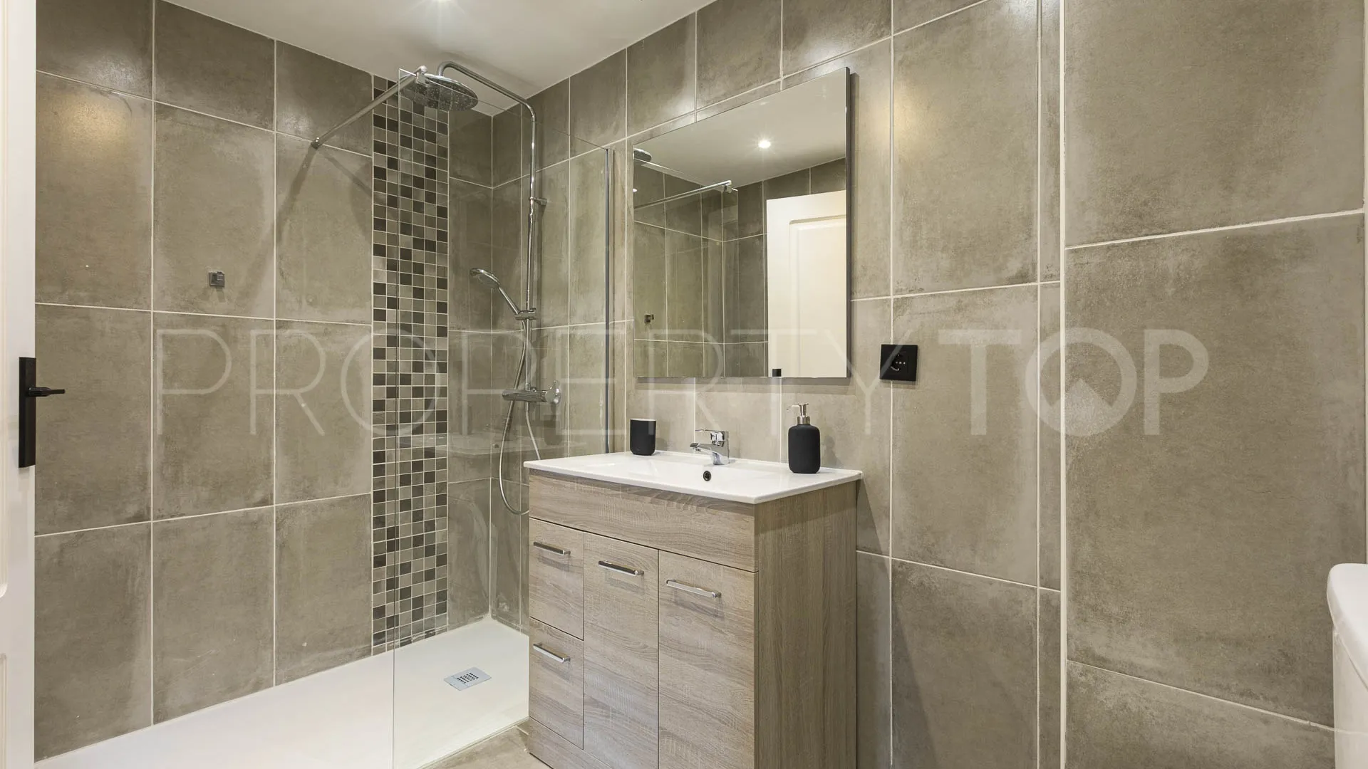 Apartment with 2 bedrooms for sale in Nueva Andalucia