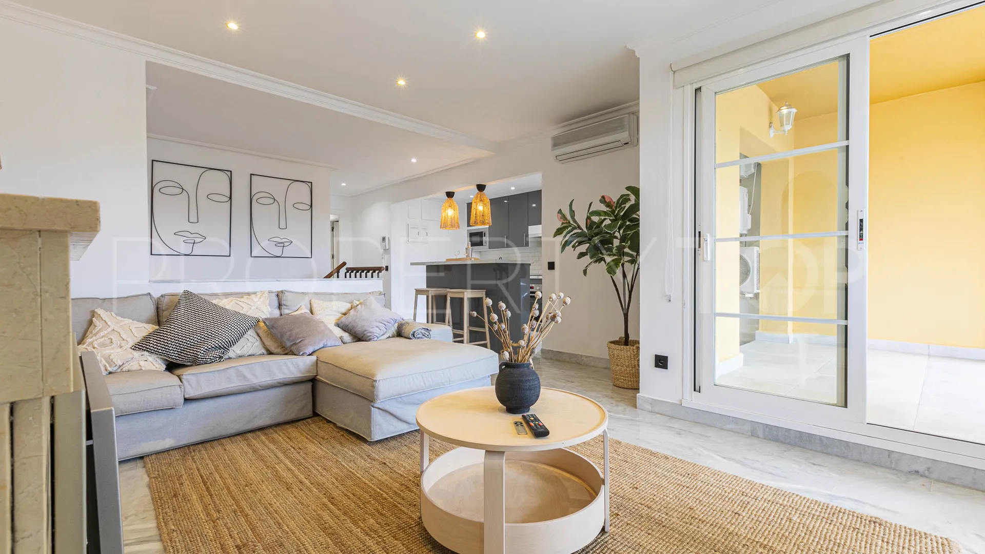 Apartment with 2 bedrooms for sale in Nueva Andalucia