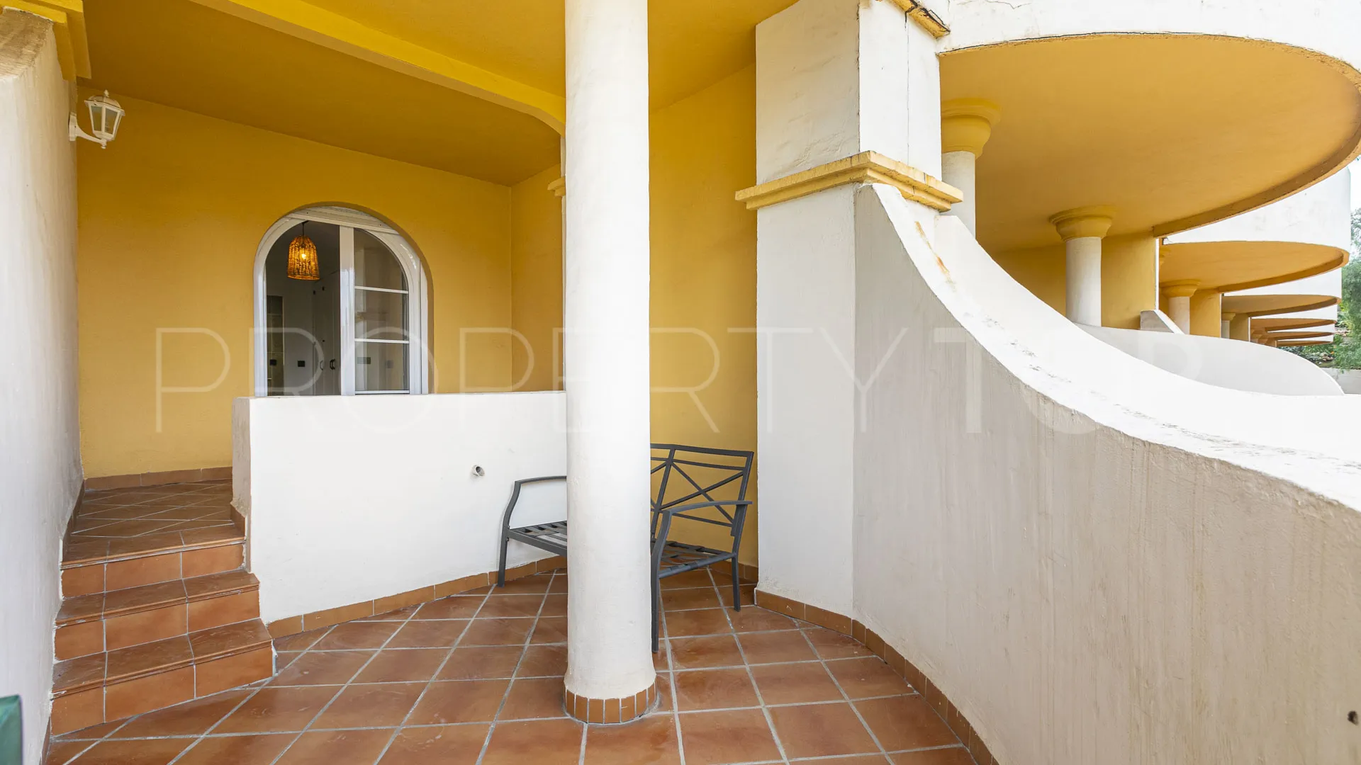 Apartment with 2 bedrooms for sale in Nueva Andalucia