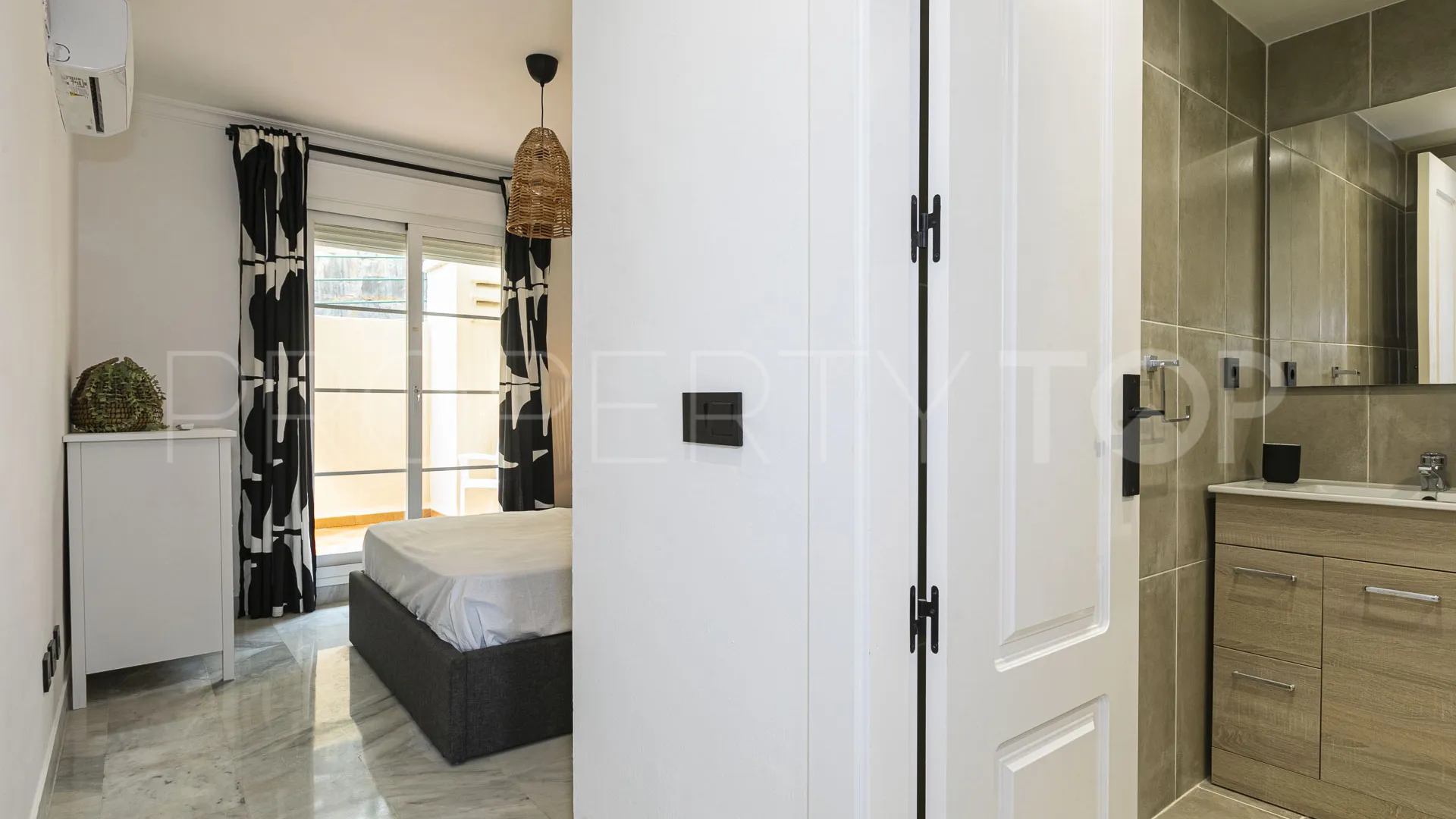 Apartment with 2 bedrooms for sale in Nueva Andalucia