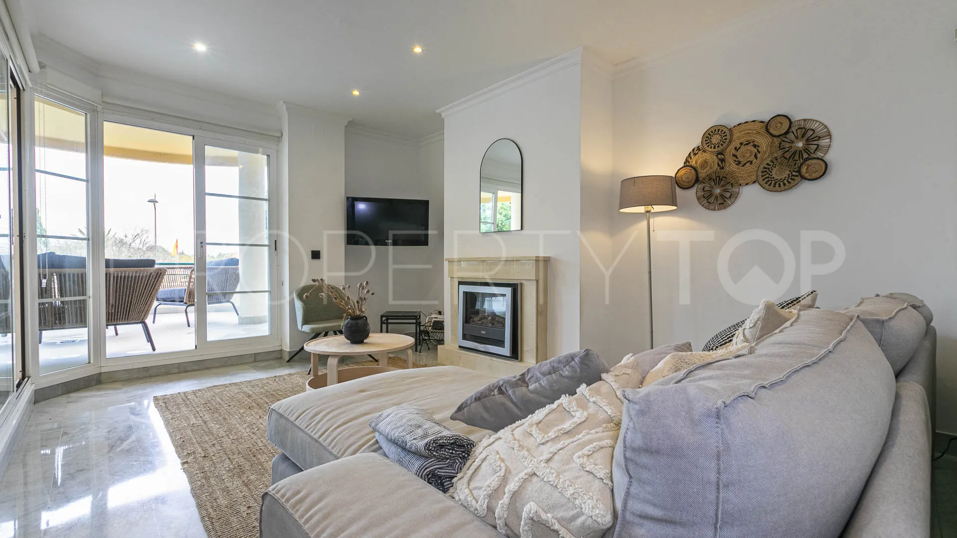 Apartment with 2 bedrooms for sale in Nueva Andalucia