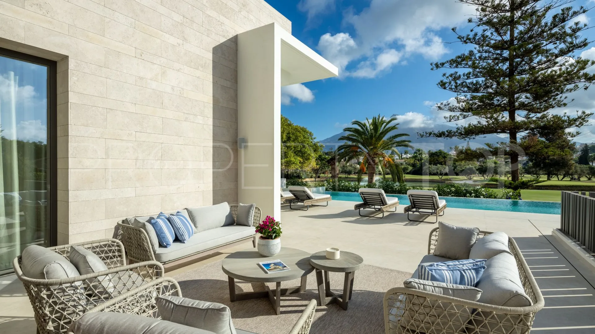 Villa for sale in Marbella
