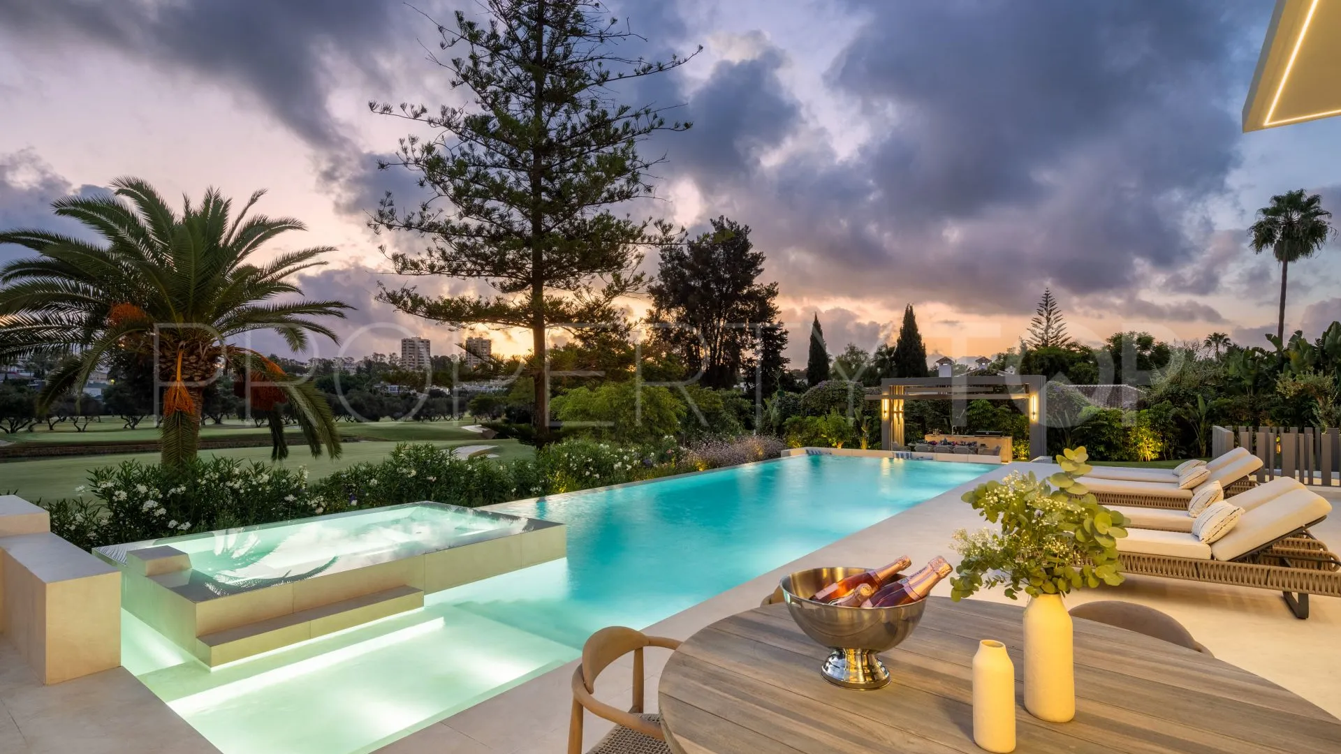 Villa for sale in Marbella