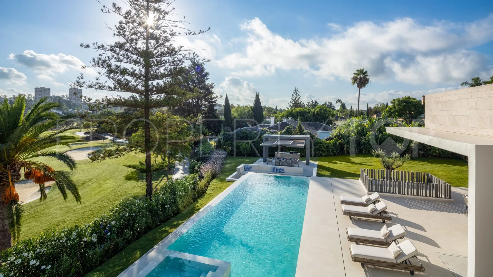 Villa for sale in Marbella
