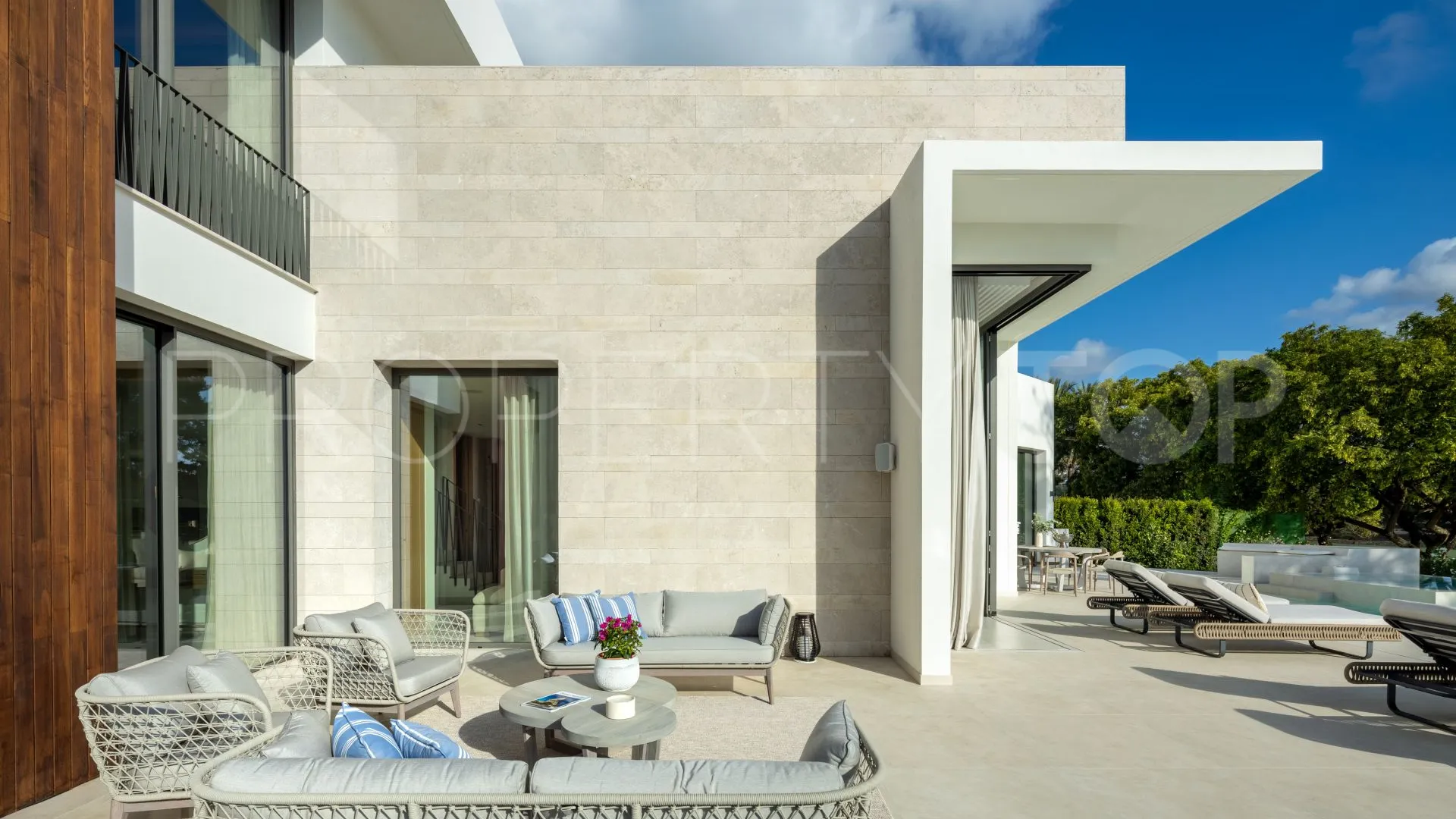 Villa for sale in Marbella