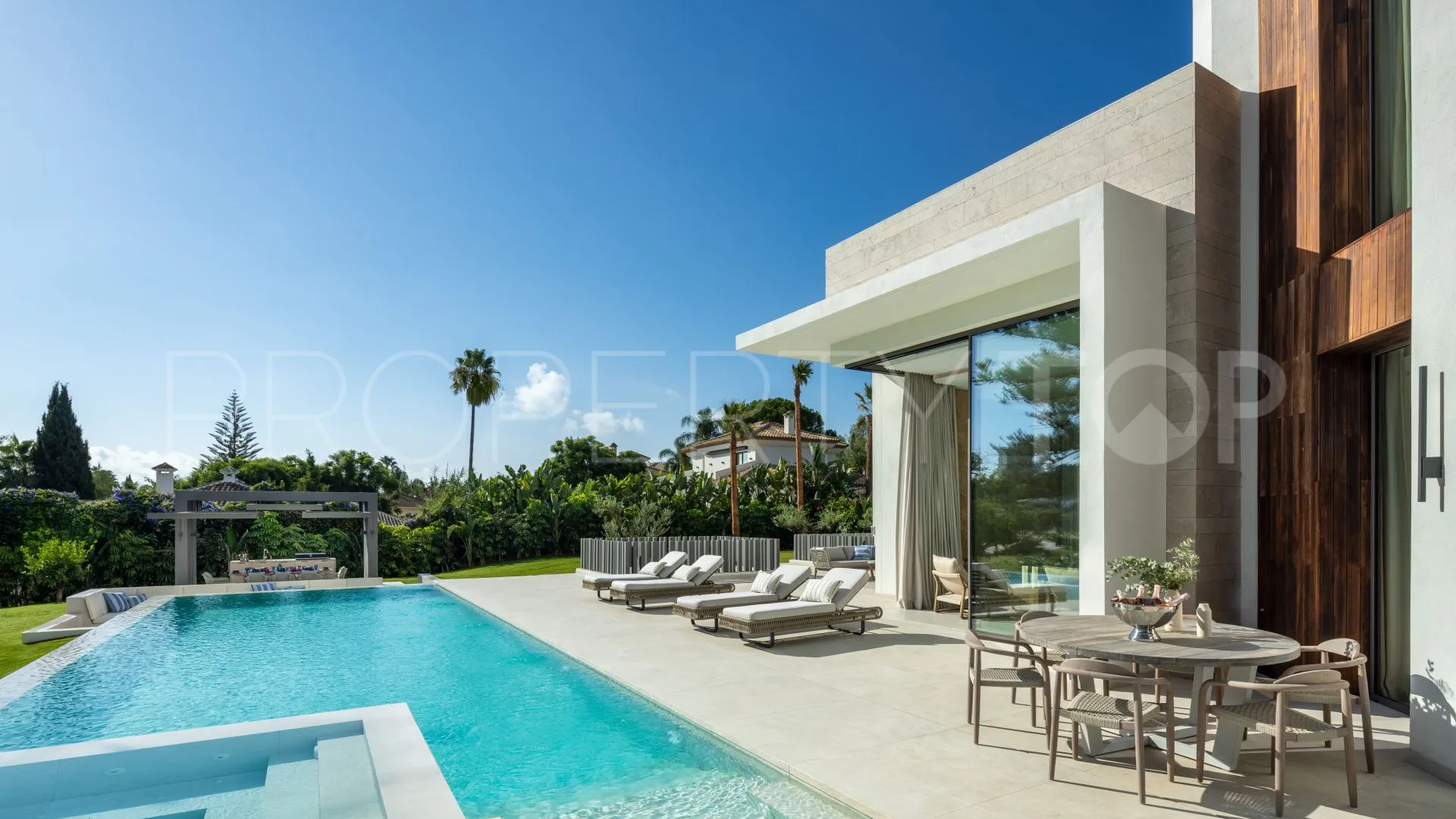Villa for sale in Marbella