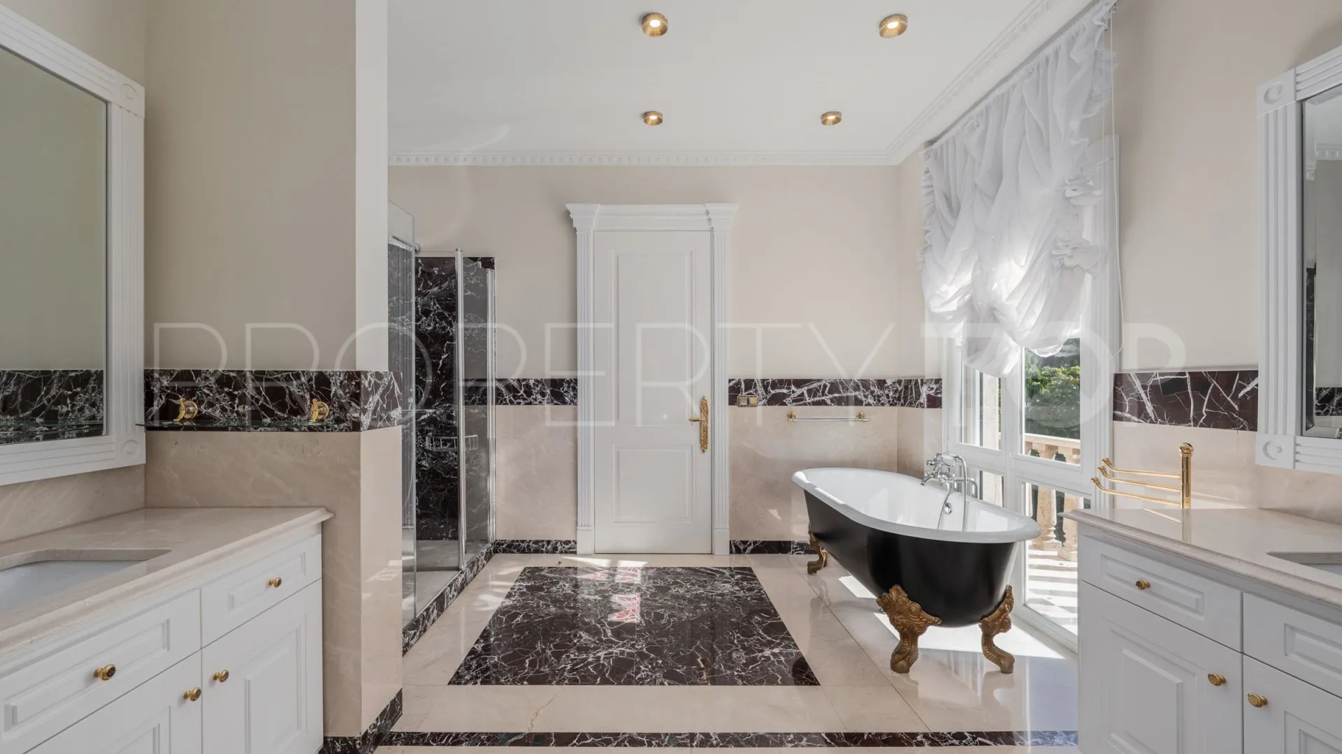 Buy villa in Marbella with 7 bedrooms