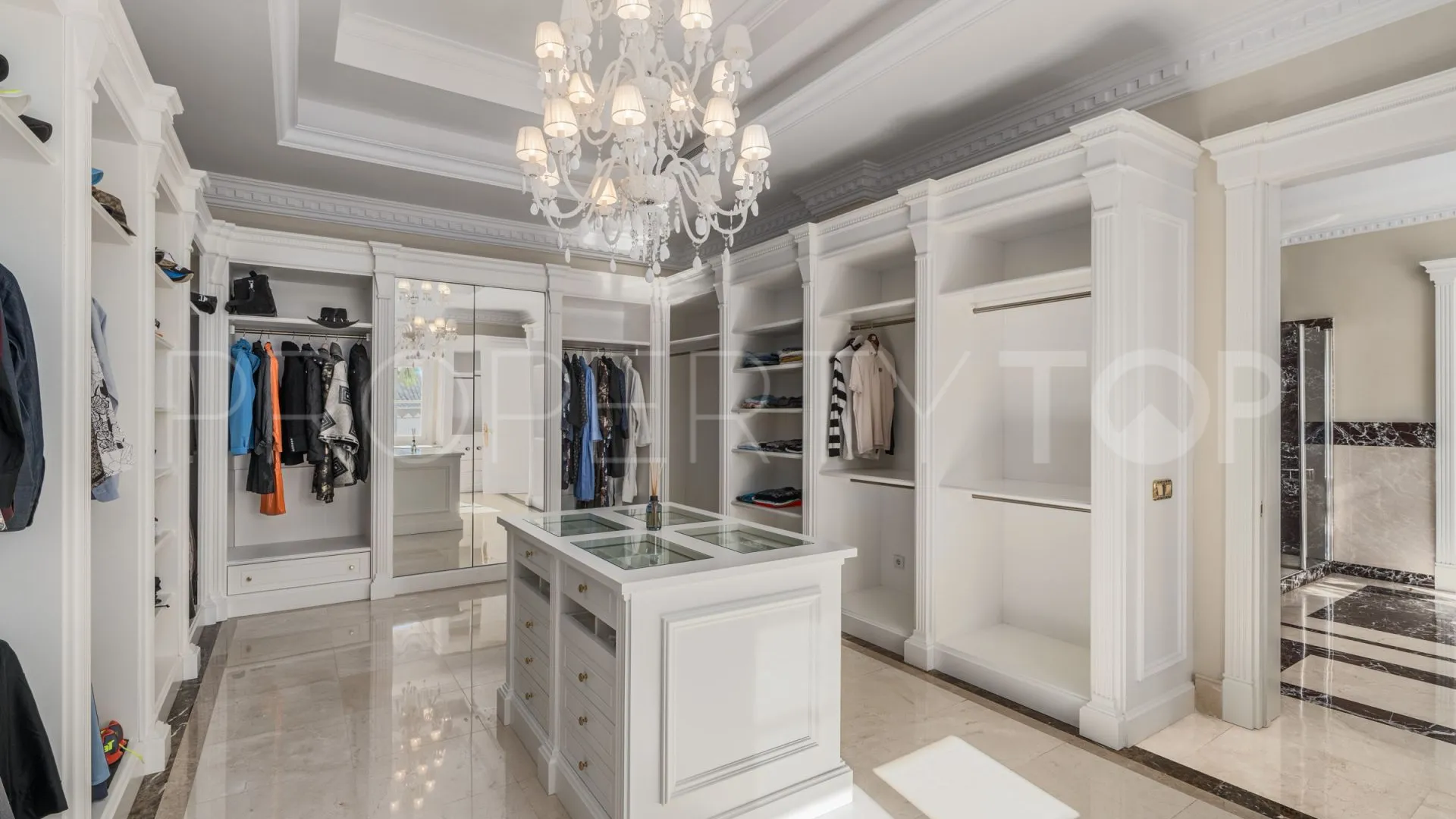 Buy villa in Marbella with 7 bedrooms