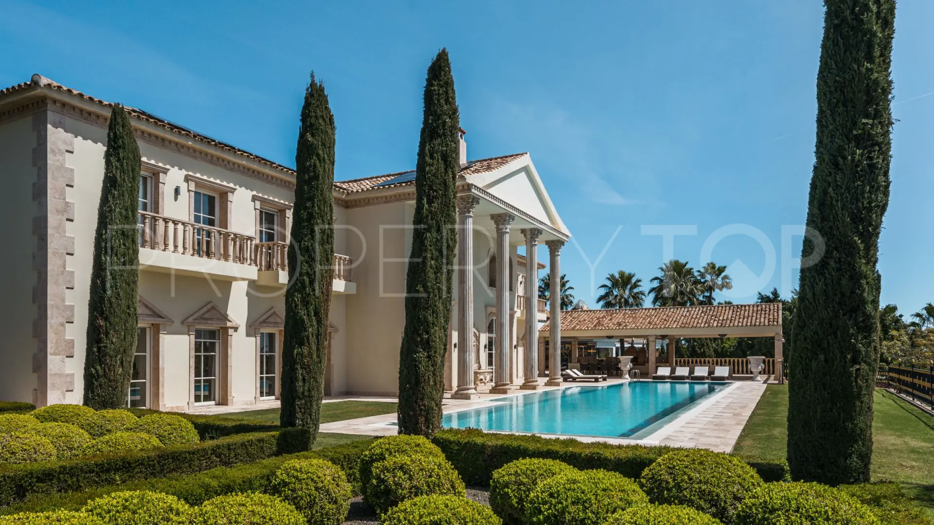 Buy villa in Marbella with 7 bedrooms