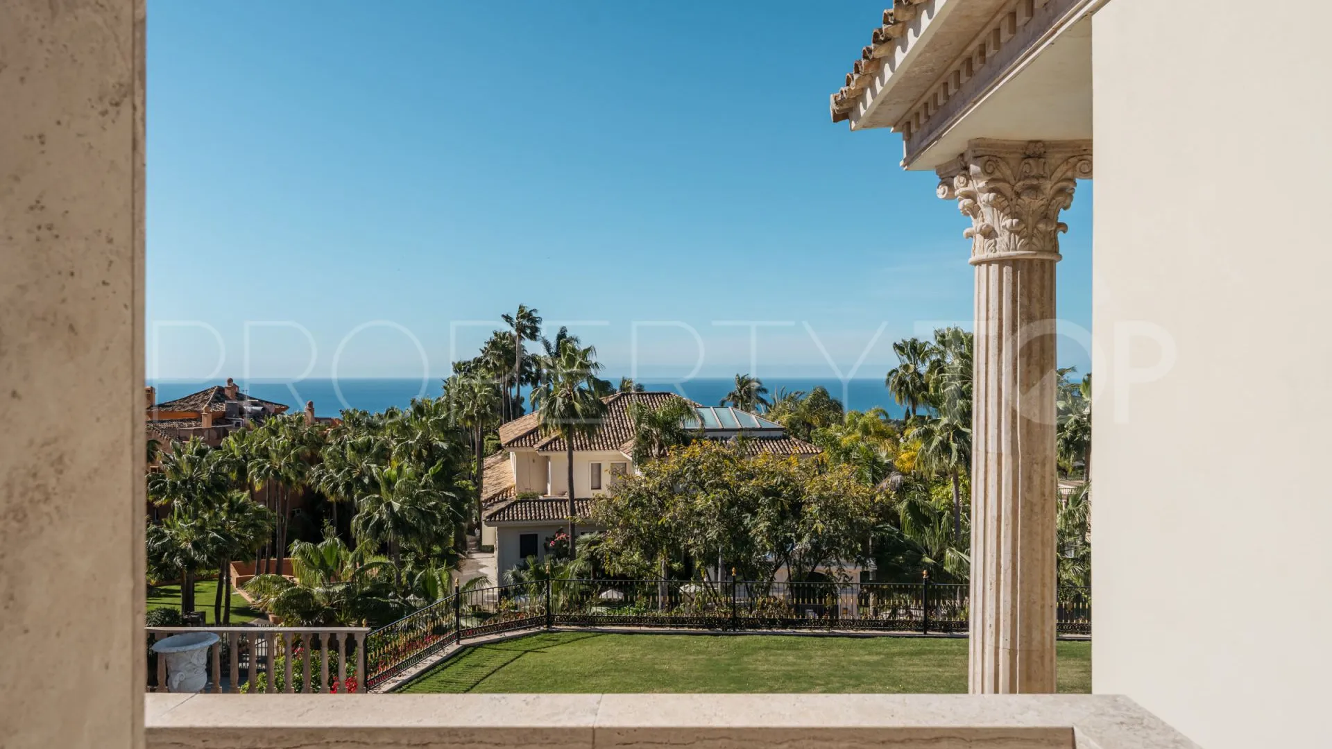 Buy villa in Marbella with 7 bedrooms