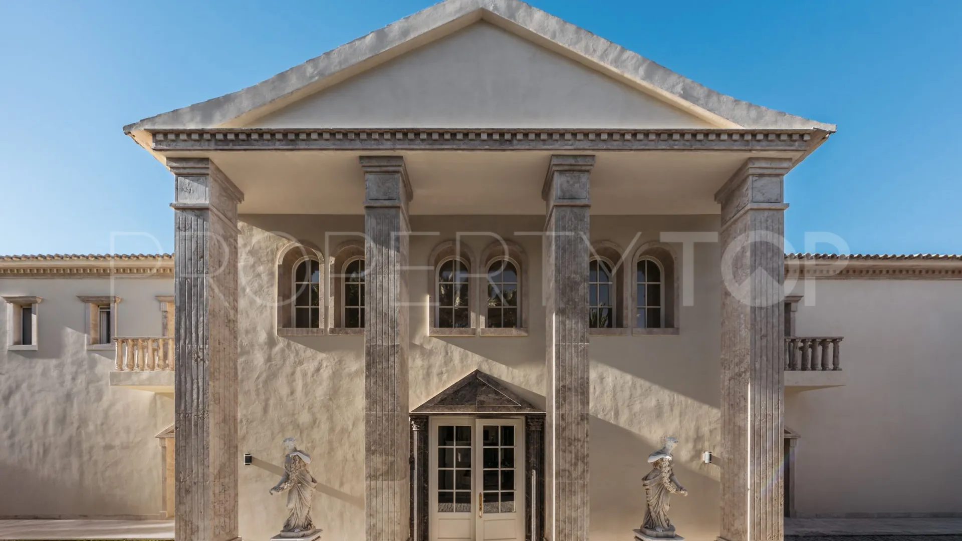 Buy villa in Marbella with 7 bedrooms
