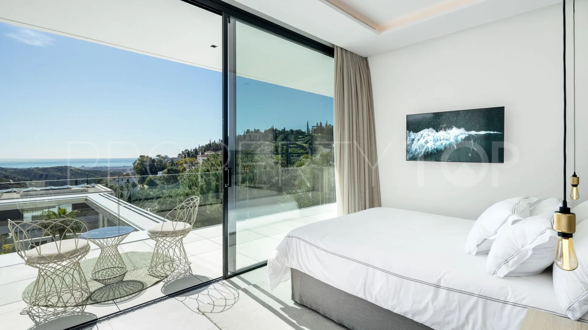 For sale villa in Marbella with 8 bedrooms