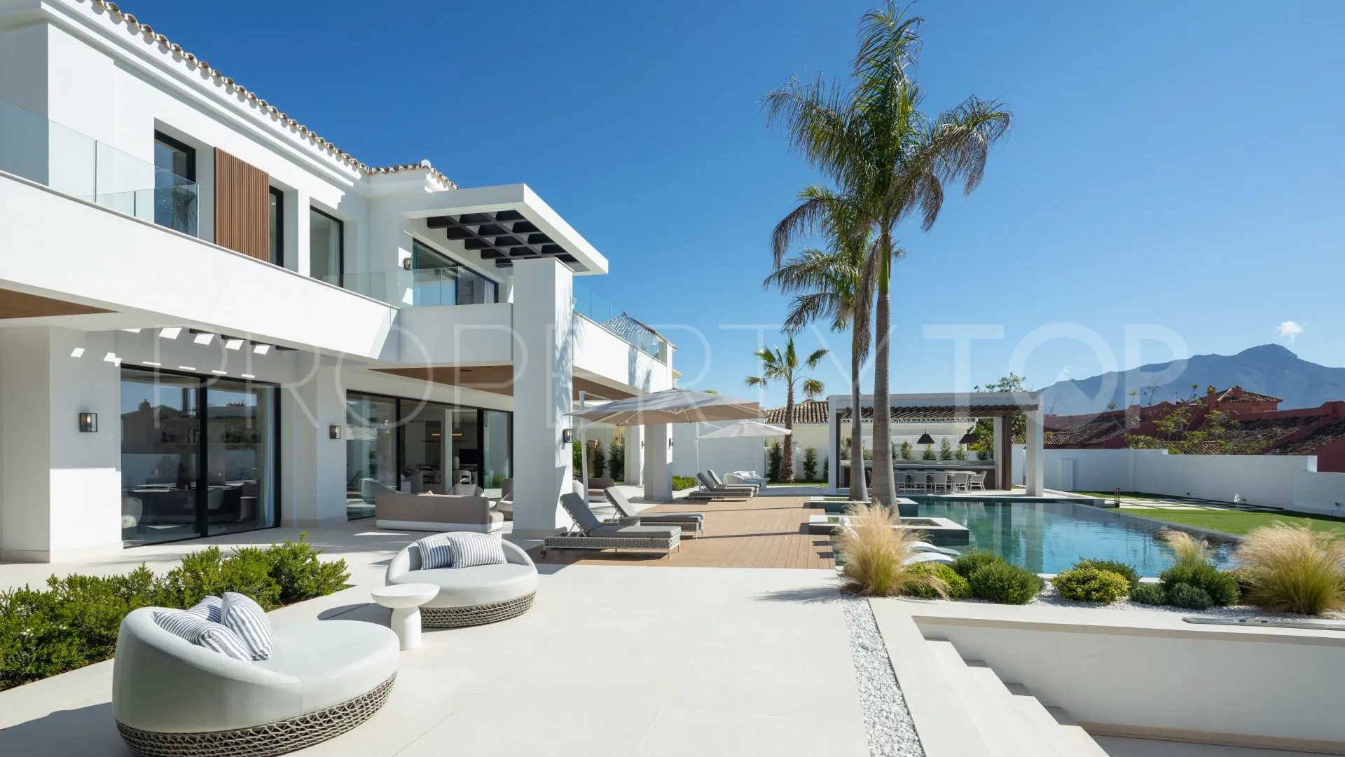 For sale Marbella 7 bedrooms villa