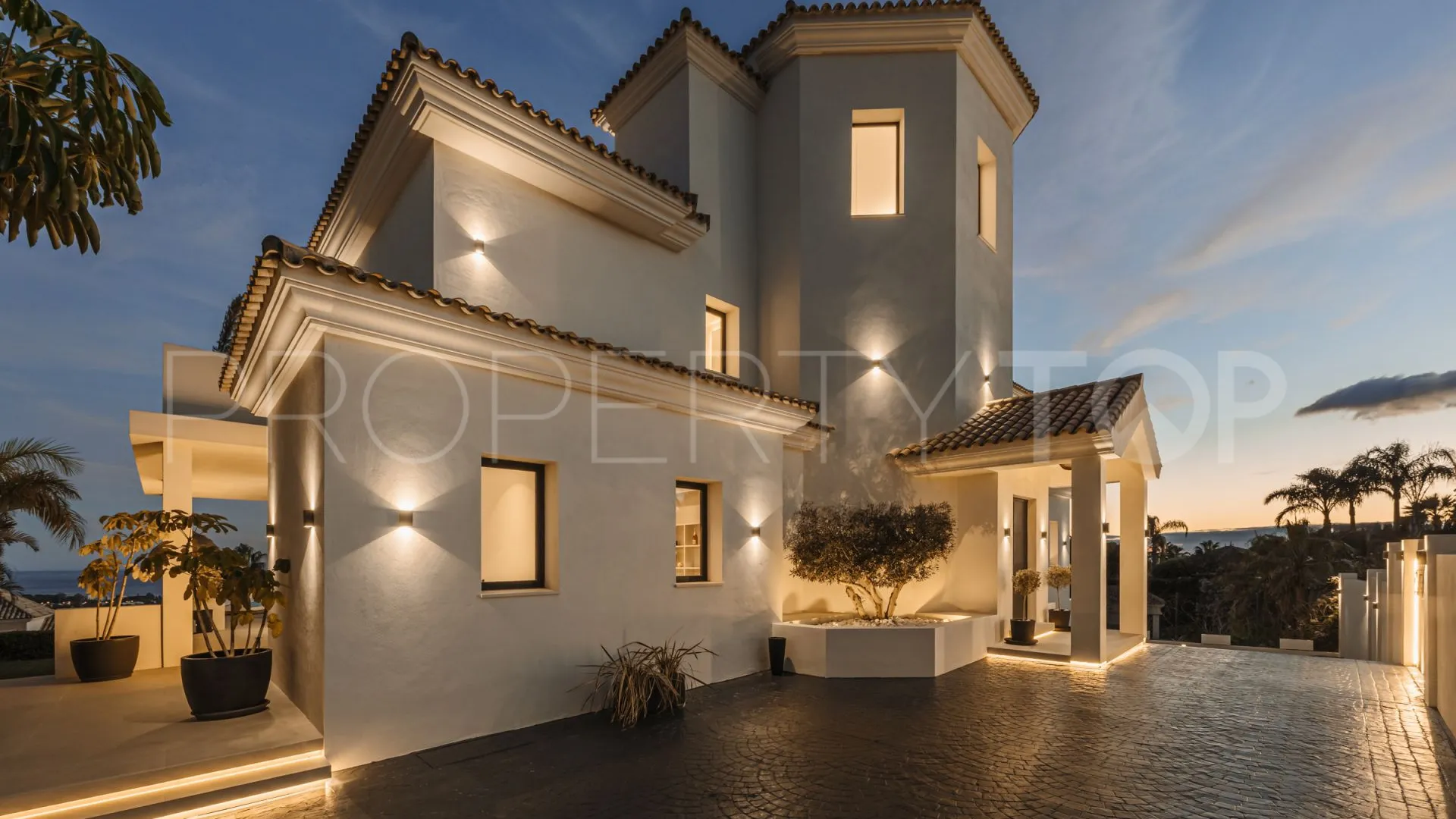 For sale Marbella 6 bedrooms villa