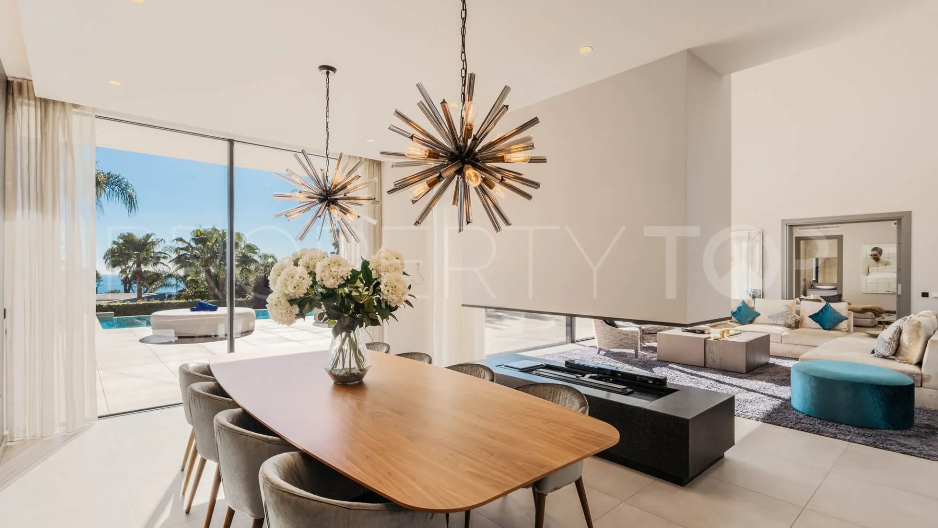 5 bedrooms villa for sale in Marbella