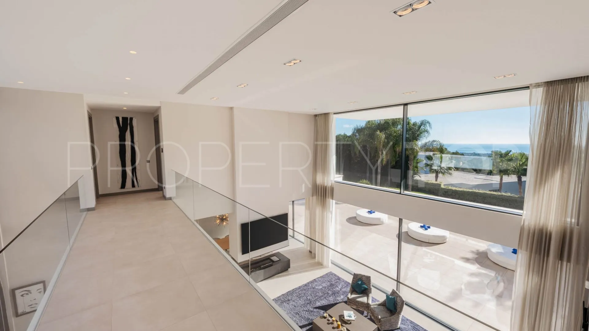 5 bedrooms villa for sale in Marbella