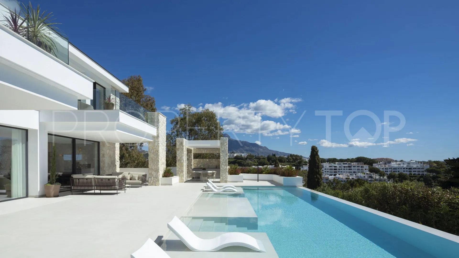 For sale 5 bedrooms villa in Marbella
