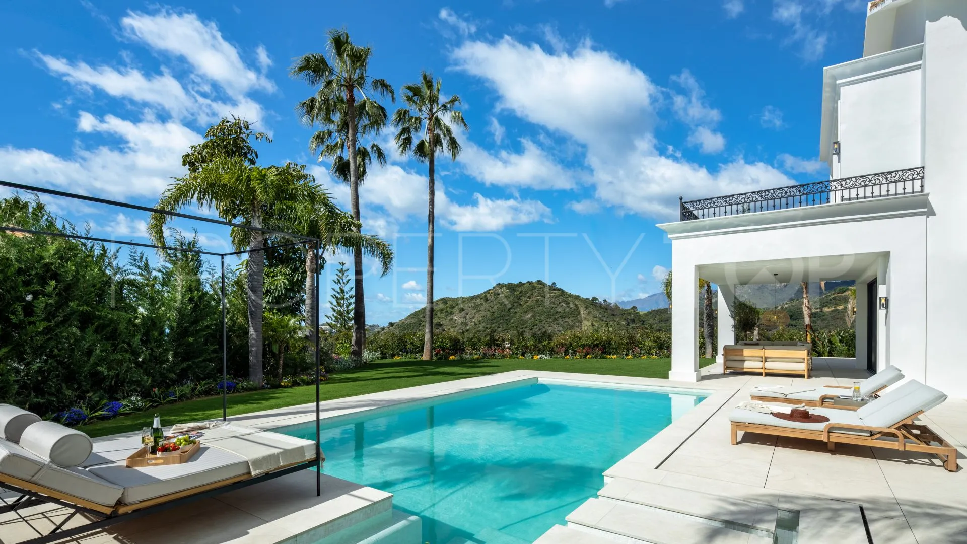 Villa for sale in Marbella