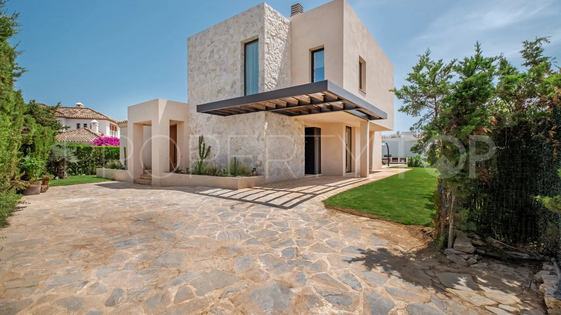 Villa for sale in El Paraiso