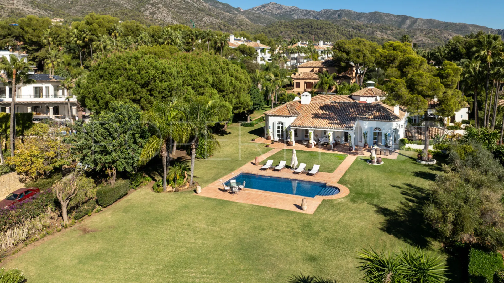 Villa in Marbella Golden Mile for sale