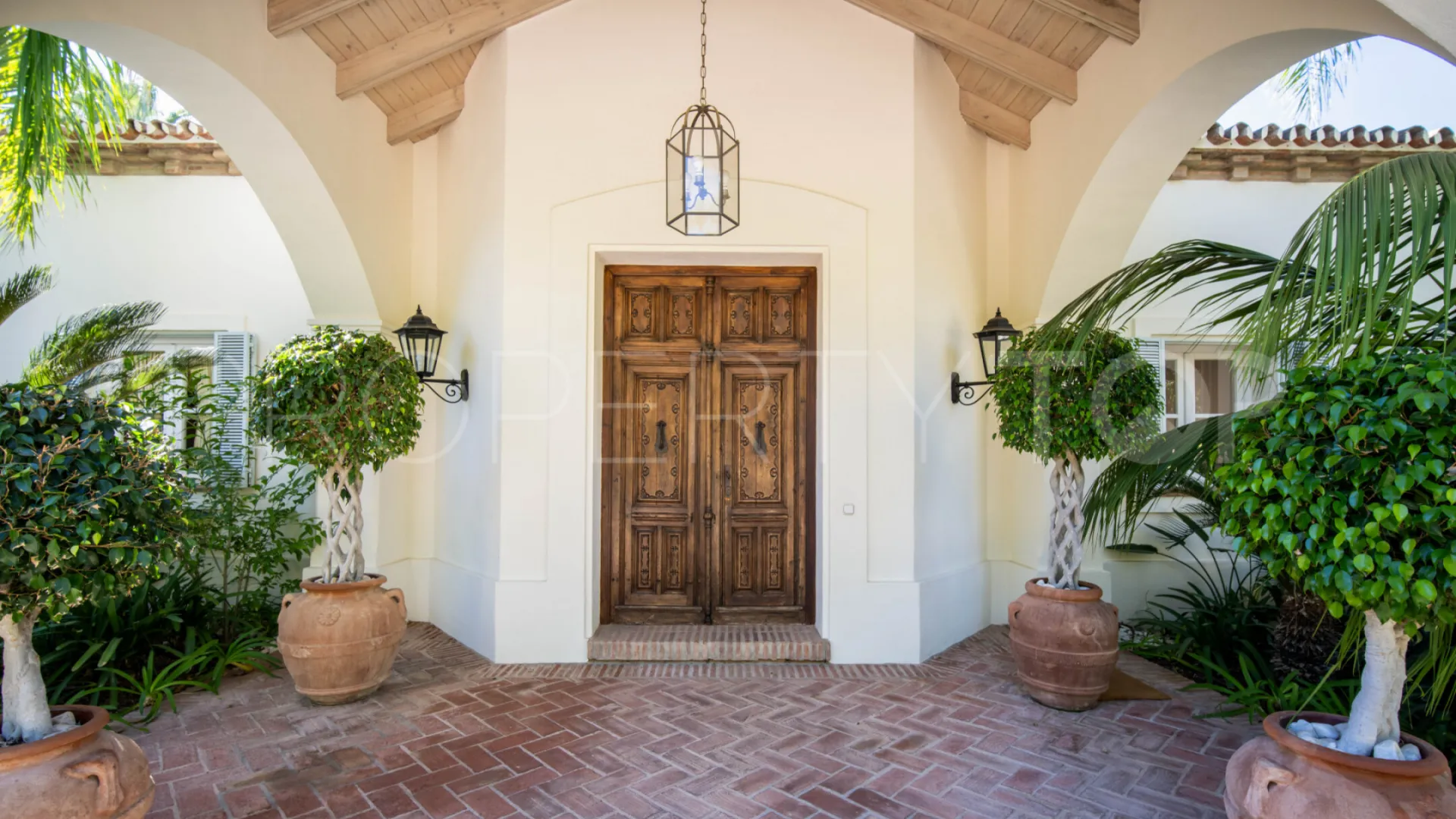 Villa in Marbella Golden Mile for sale
