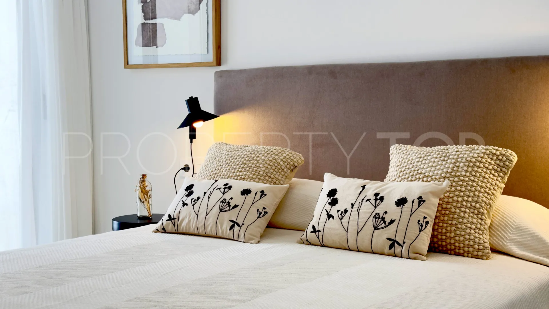 Buy Casares apartment with 2 bedrooms