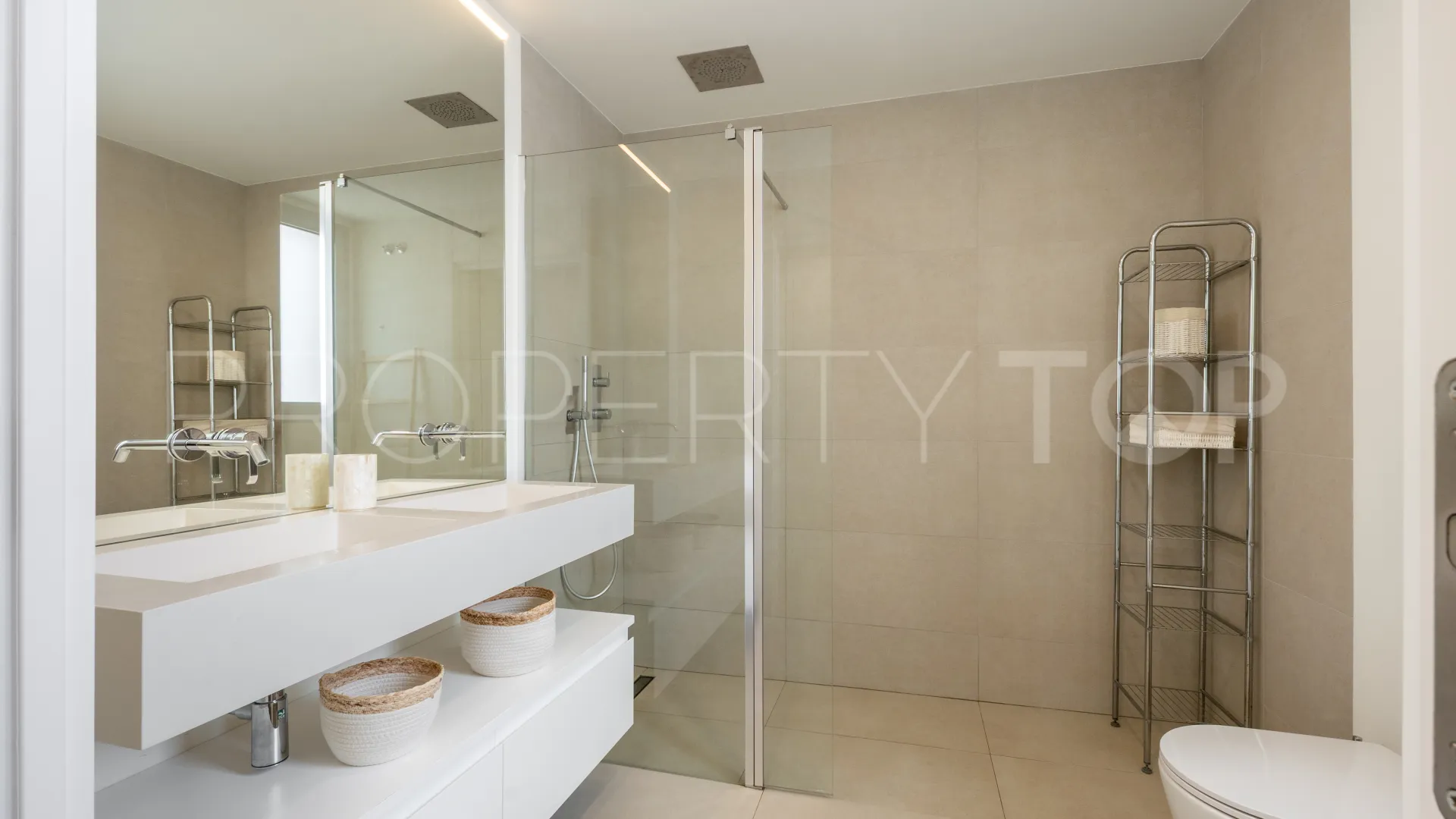 Apartment for sale in Cala de Mijas with 3 bedrooms