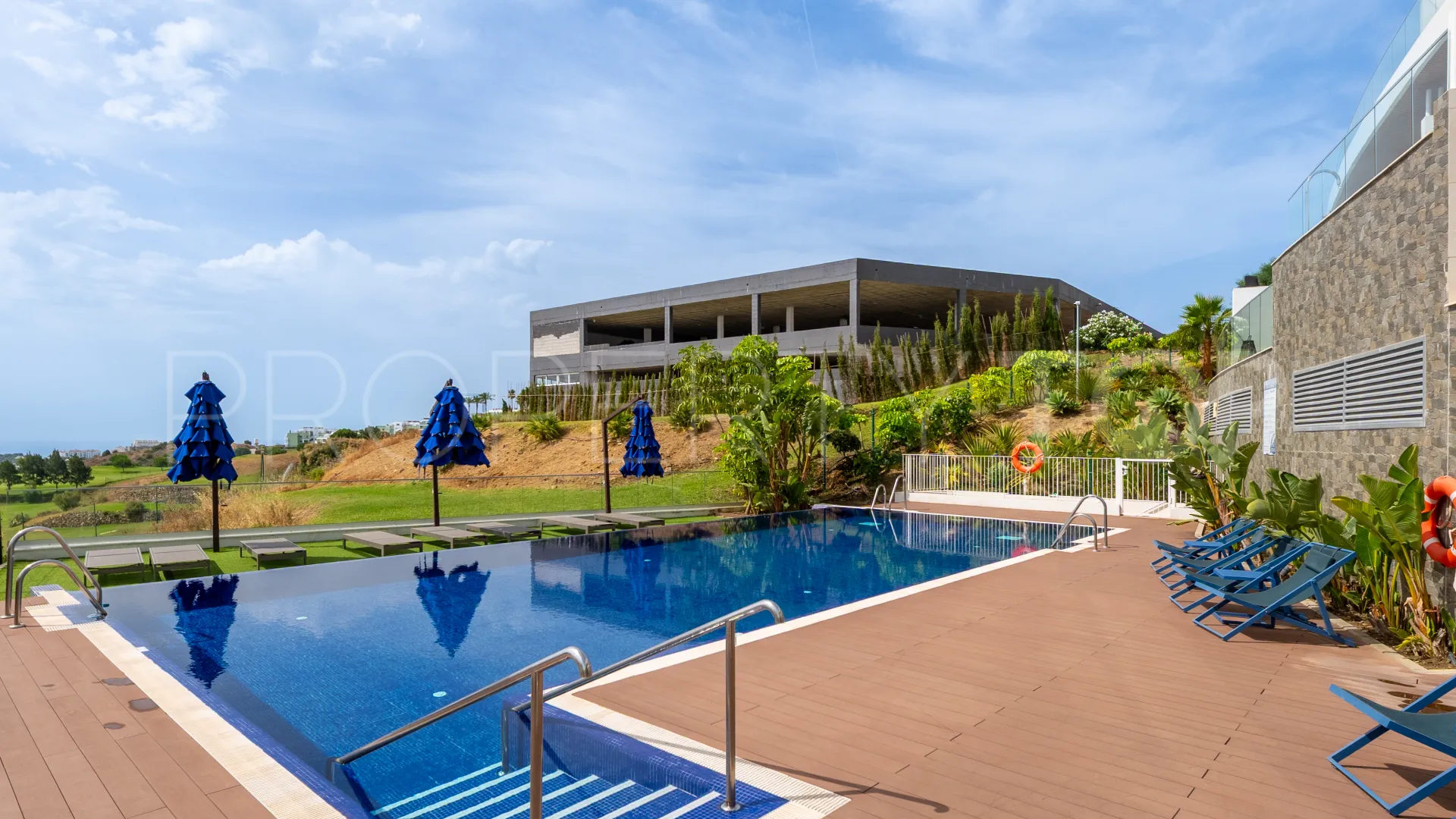 Apartment for sale in Cala de Mijas with 3 bedrooms