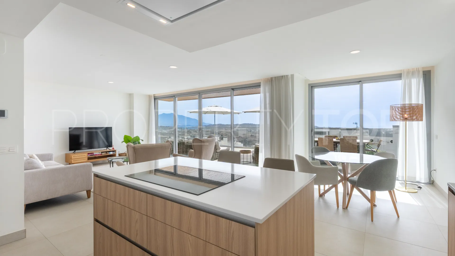 Apartment for sale in Cala de Mijas with 3 bedrooms