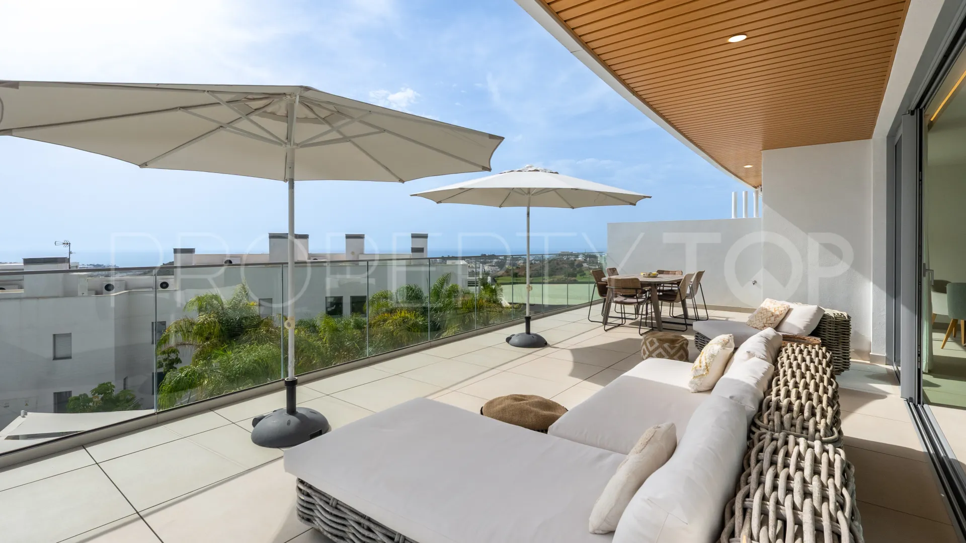 Apartment for sale in Cala de Mijas with 3 bedrooms