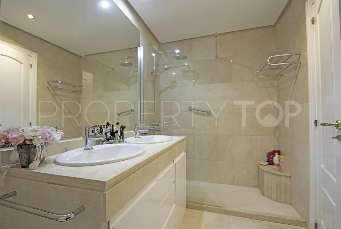 Apartamento en venta con 3 dormitorios en Alcaidesa Costa