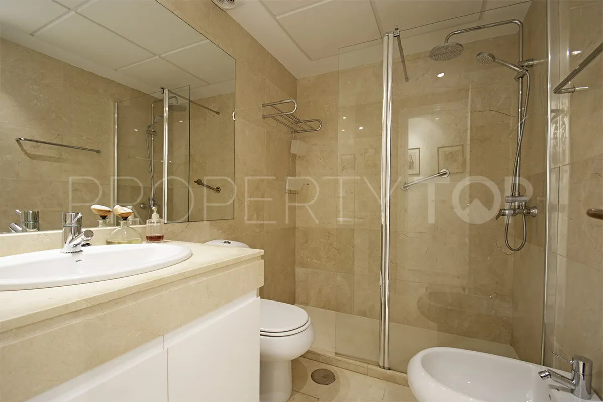 Apartamento en venta con 3 dormitorios en Alcaidesa Costa