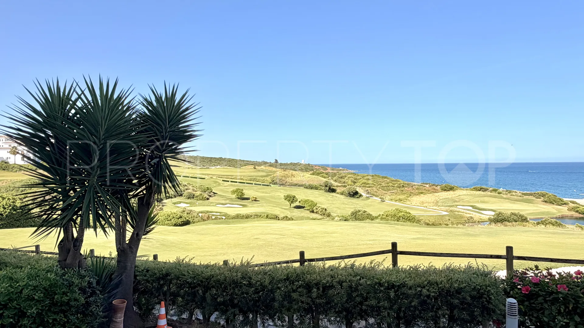 Apartamento planta baja a la venta con 3 dormitorios en Alcaidesa Costa