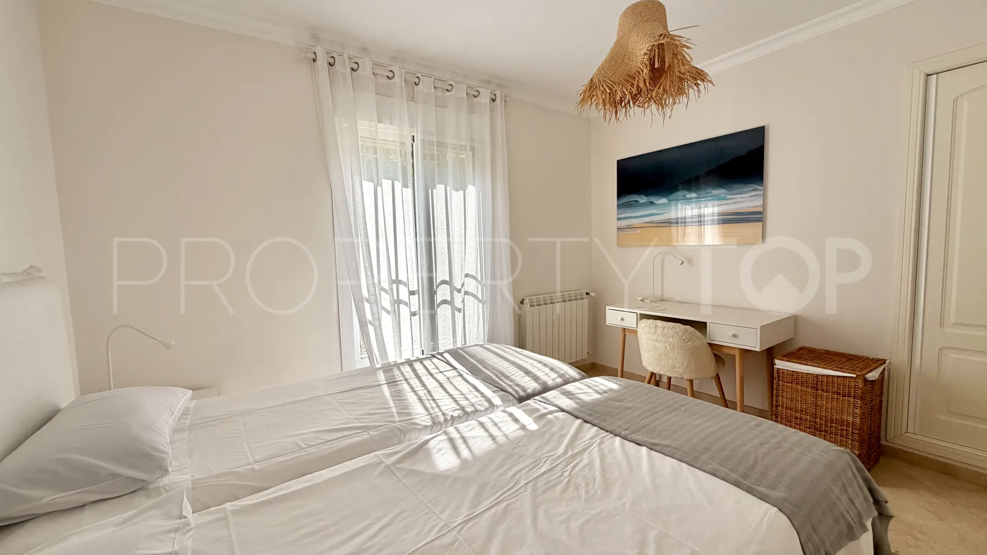 Apartamento planta baja a la venta con 3 dormitorios en Alcaidesa Costa