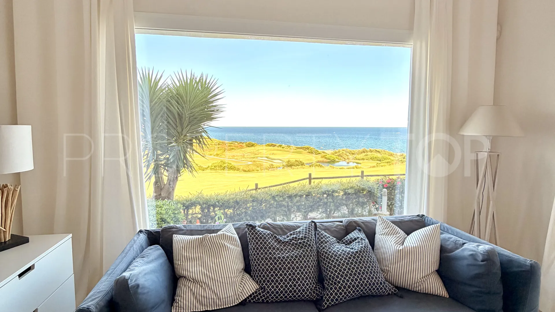 Apartamento planta baja a la venta con 3 dormitorios en Alcaidesa Costa