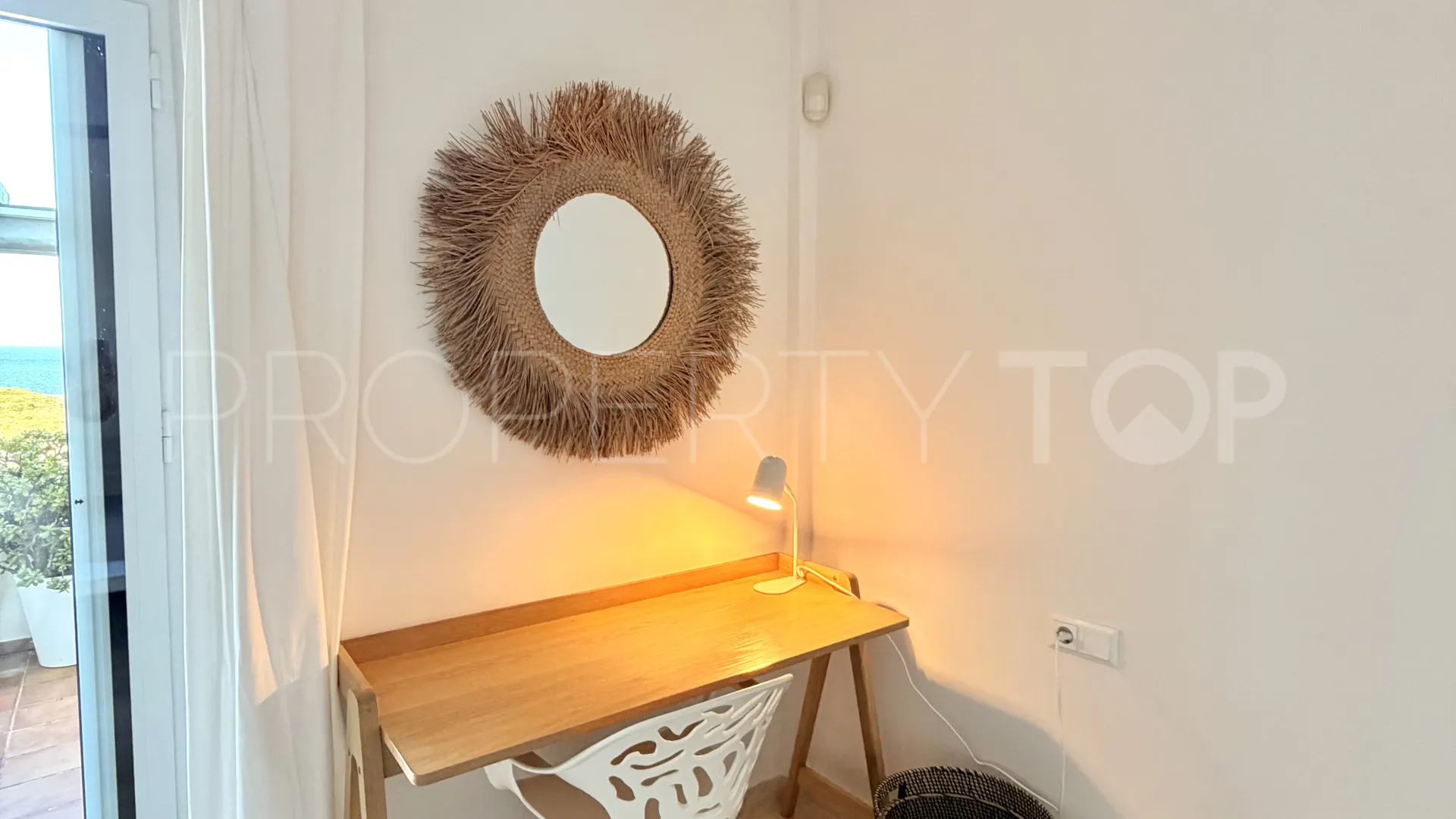 Apartamento planta baja a la venta con 3 dormitorios en Alcaidesa Costa