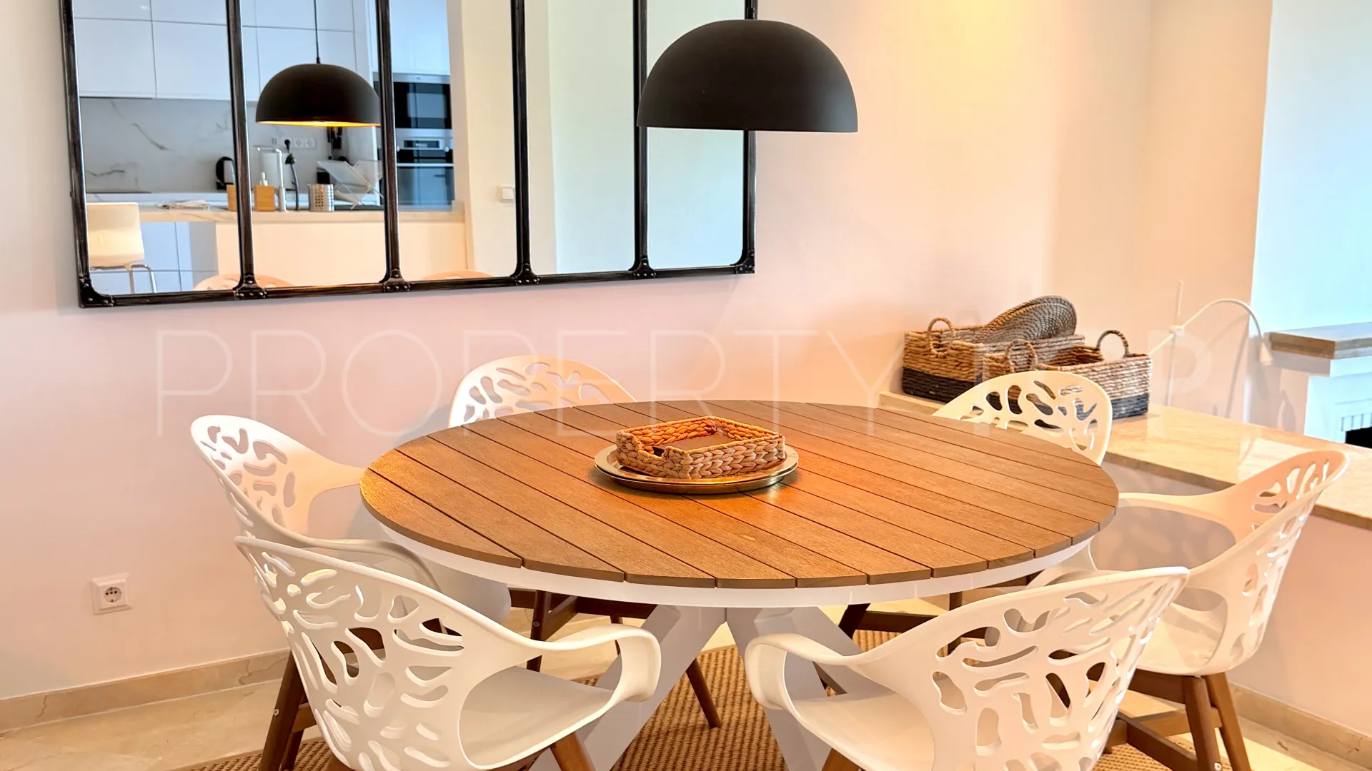 Apartamento planta baja a la venta con 3 dormitorios en Alcaidesa Costa