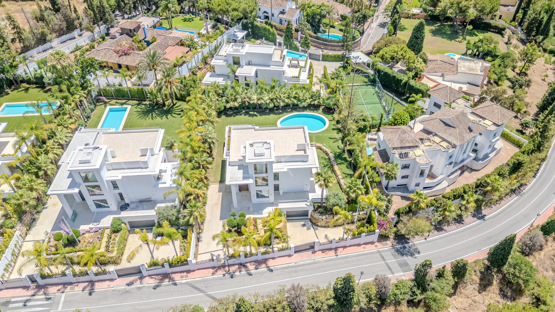 Villa for sale in Las Lomas del Marbella Club with 6 bedrooms