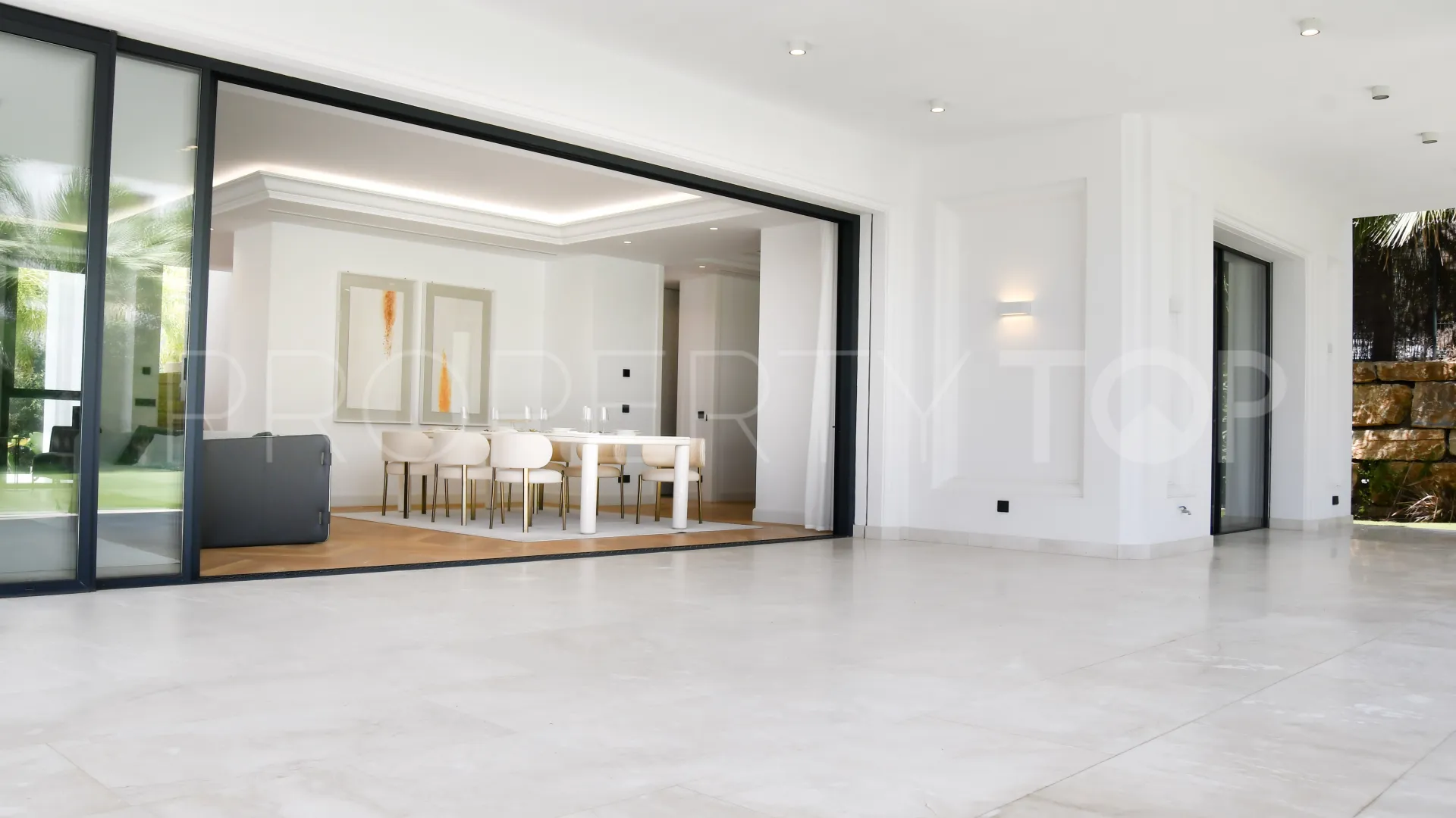 Villa for sale in Las Lomas del Marbella Club with 6 bedrooms