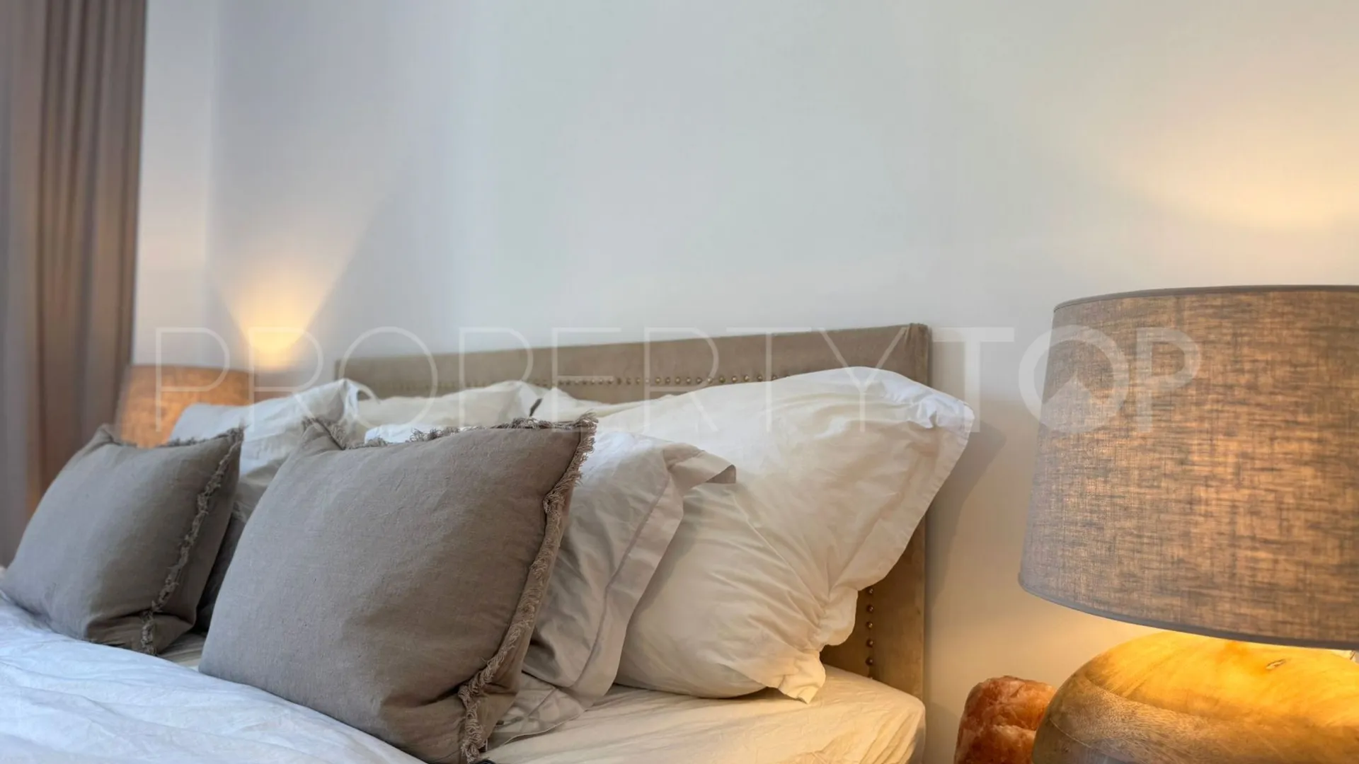 Comprar apartamento en Puerto La Duquesa